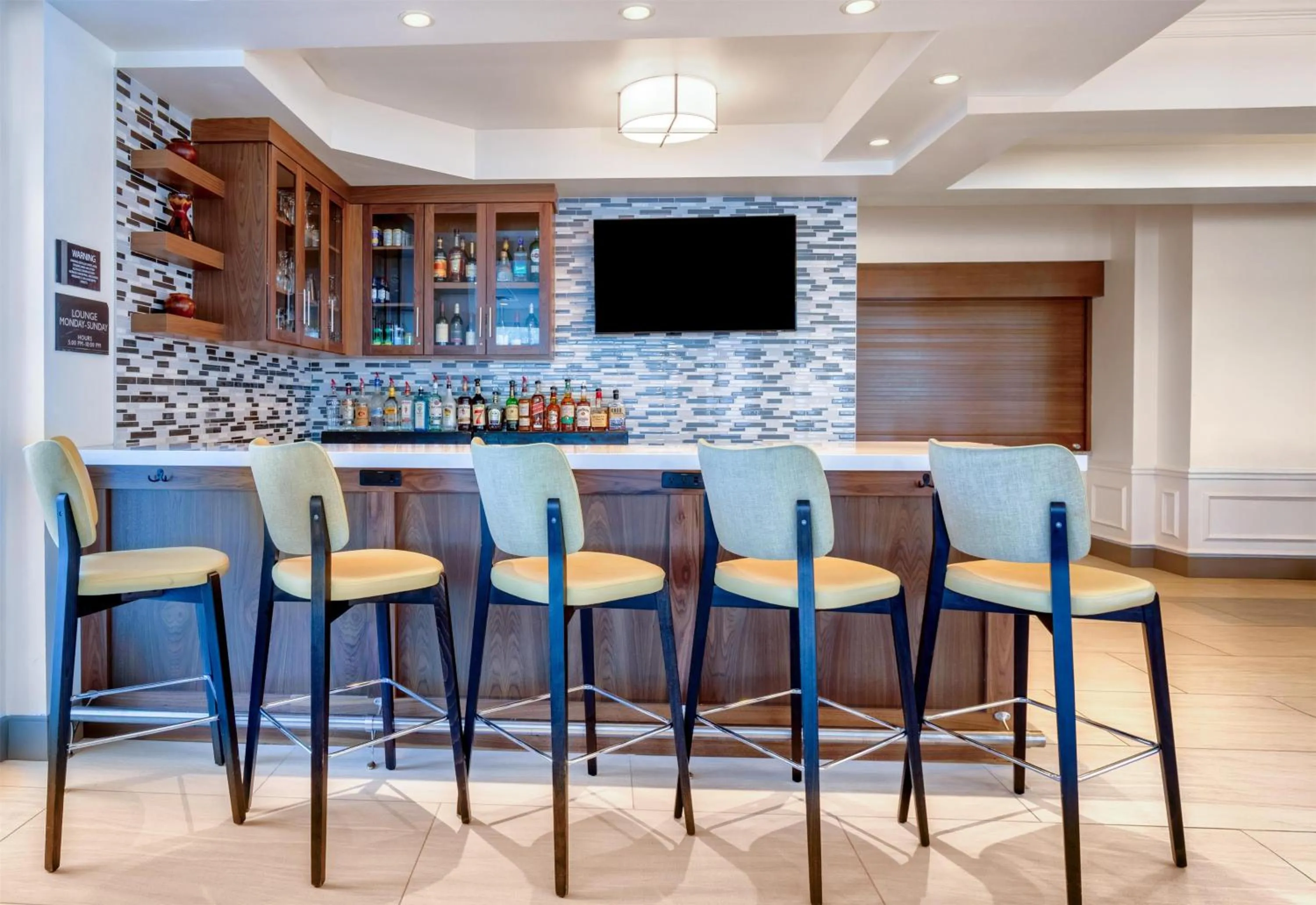 Restaurant/places to eat in Hilton Garden Inn Tampa Northwest/Oldsmar