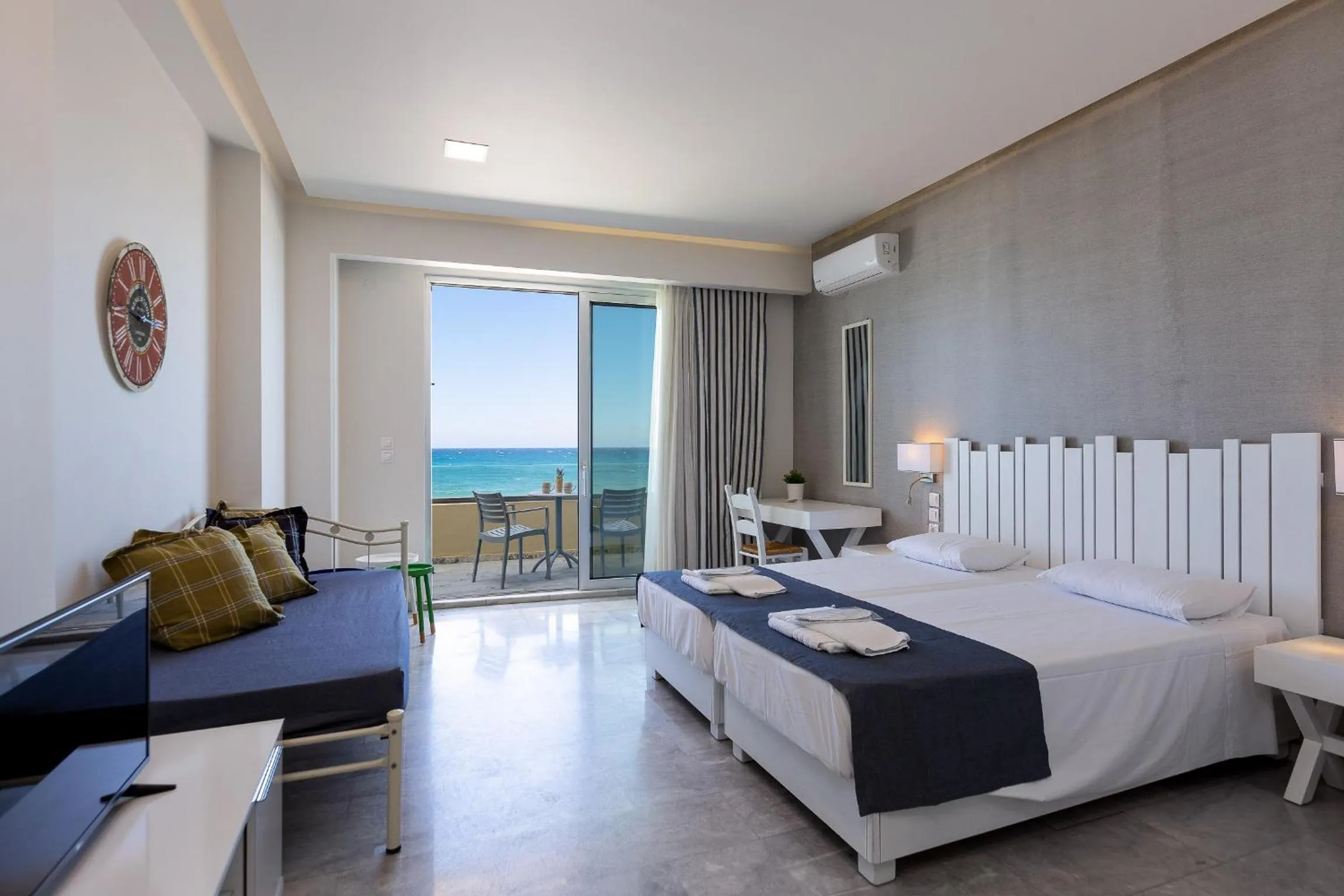 Bedroom, Bed in Meltemi Coast Suites