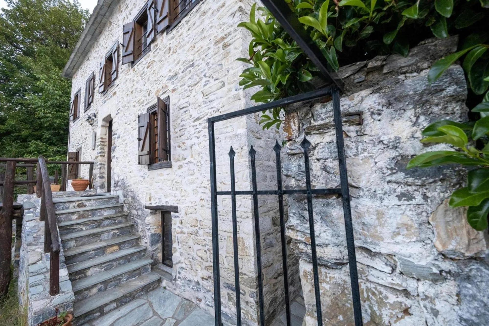 Property building in Archontiko Michael Pelion