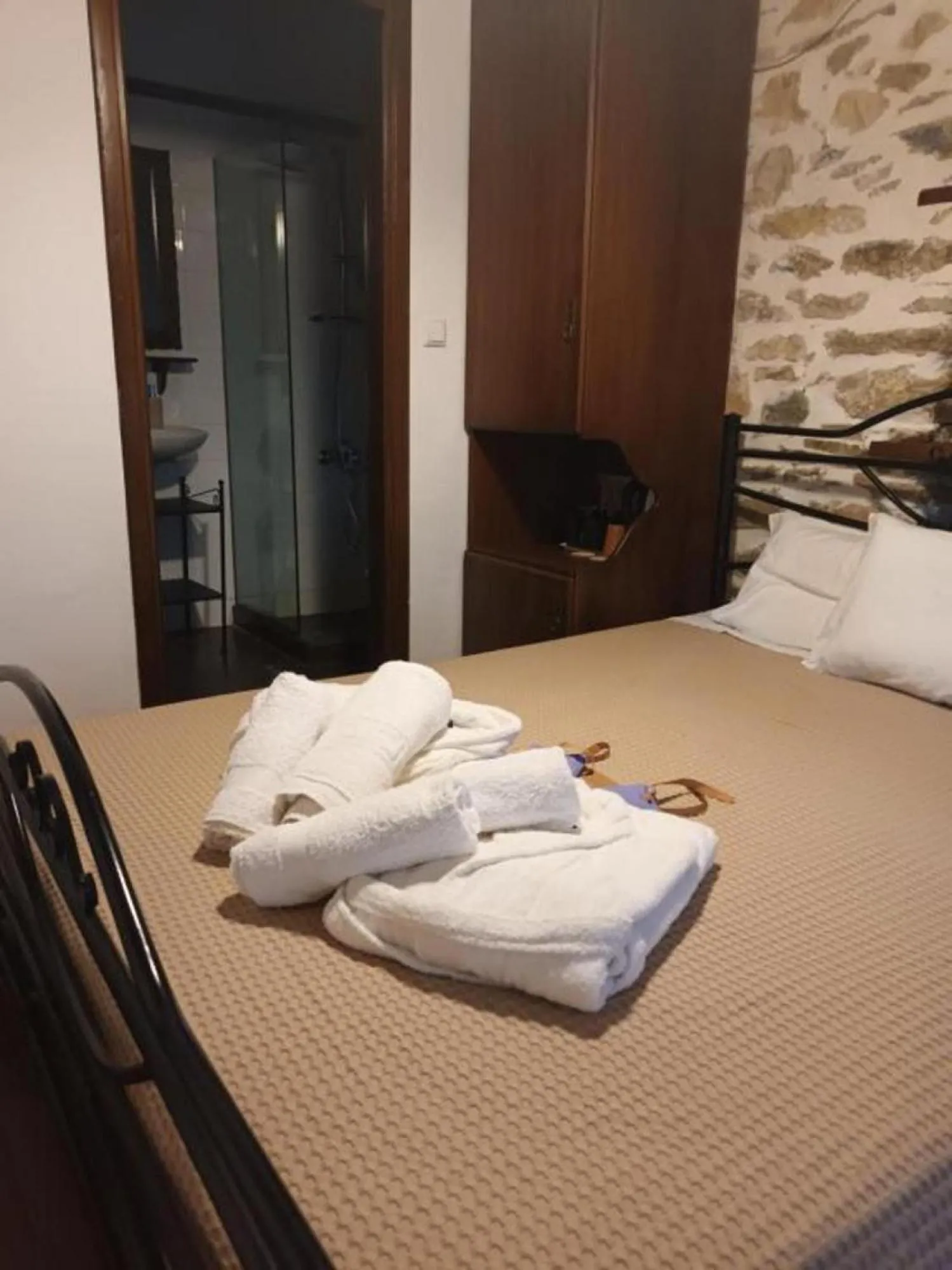 Bed in Archontiko Michael Pelion