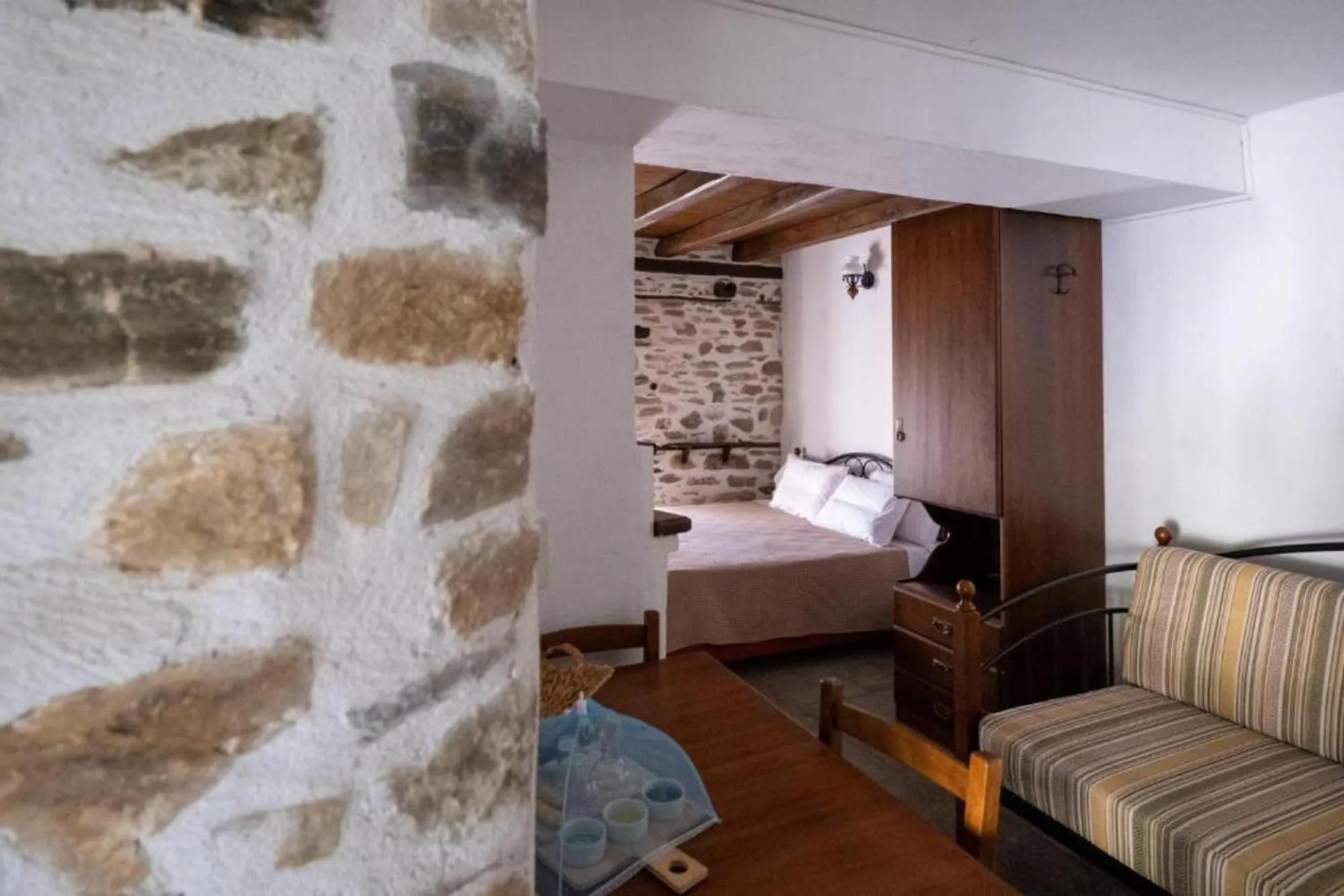 Photo of the whole room, Bed in Archontiko Michael Pelion