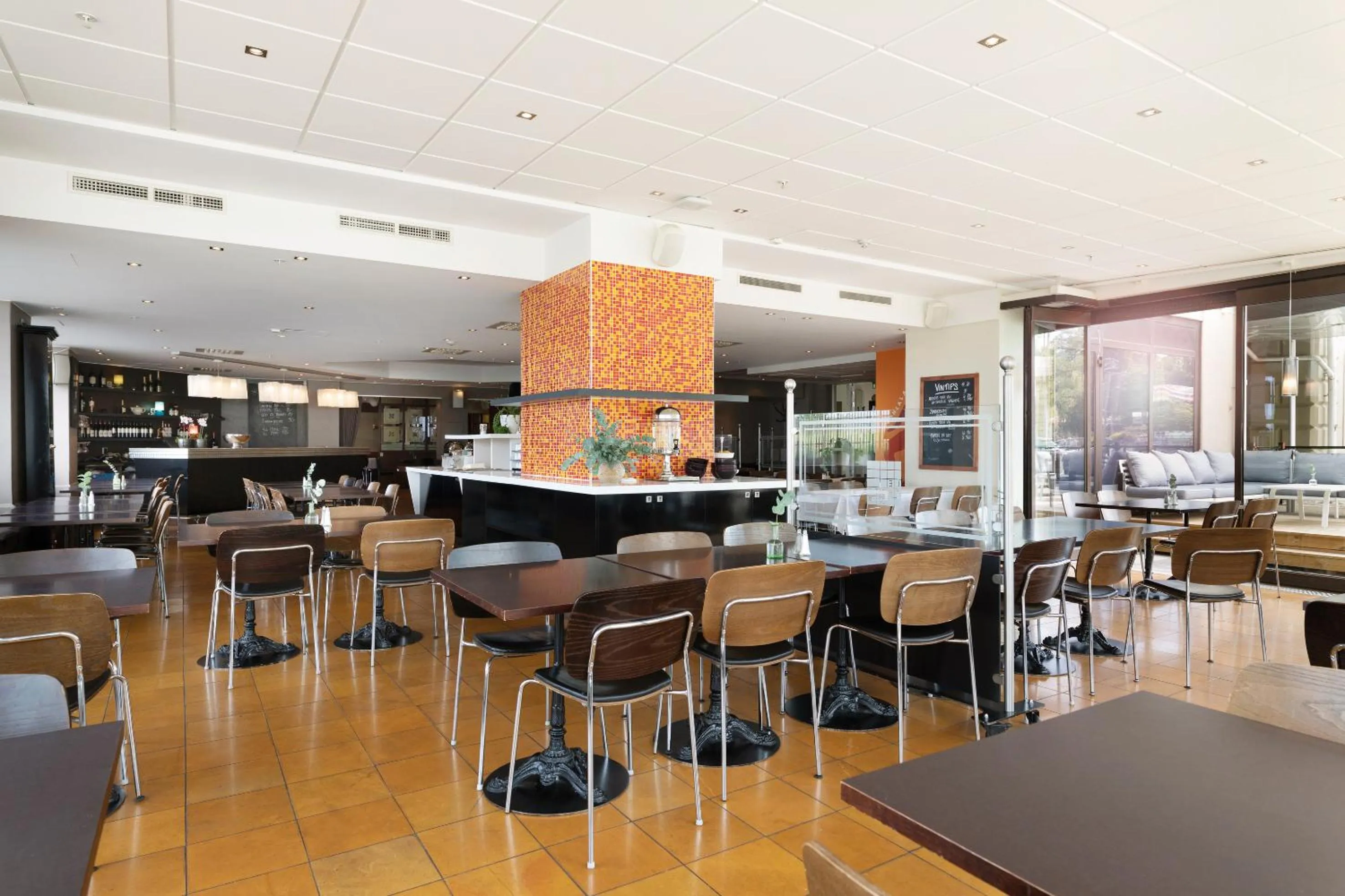 Restaurant/places to eat in Elite Stora Hotellet