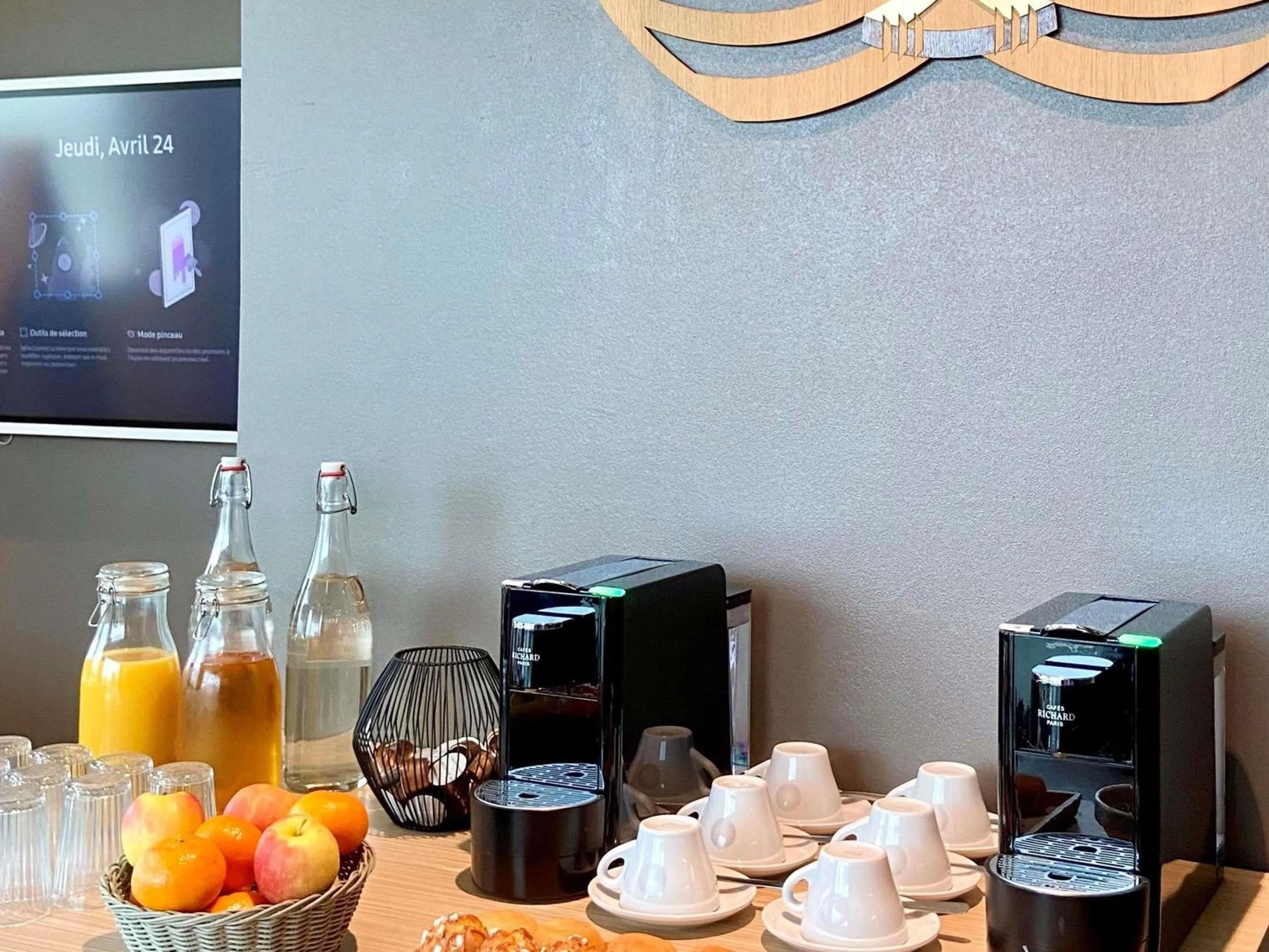 Meeting/conference room in ibis Styles Rennes Cesson