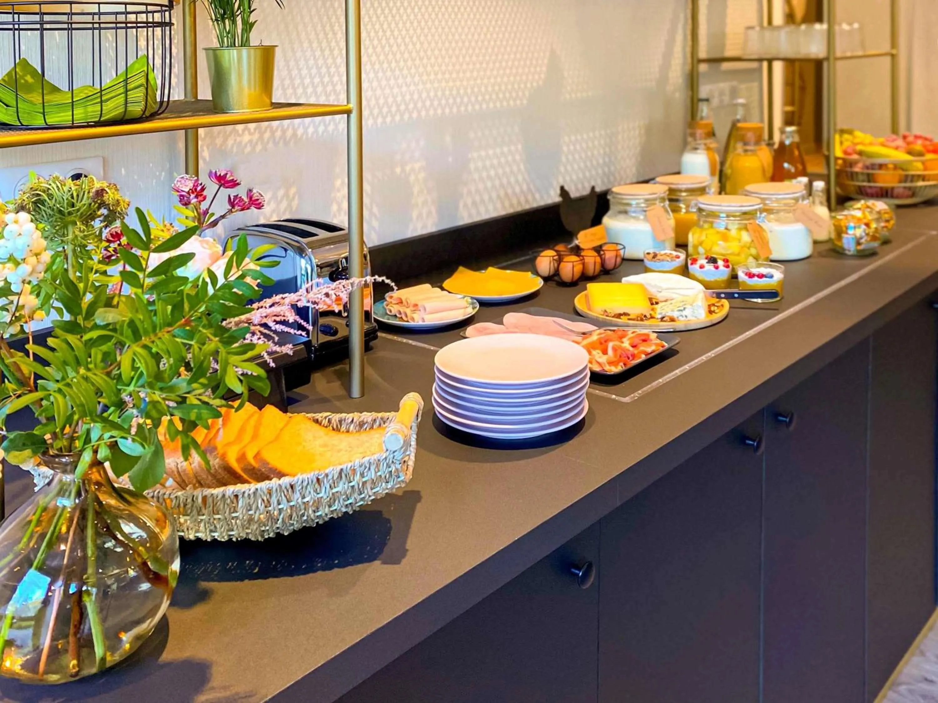 Breakfast in ibis Styles Rennes Cesson