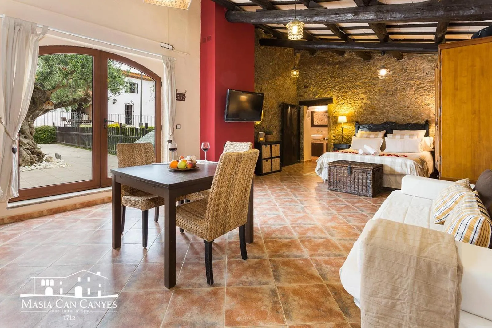 Bed in Masia Can Canyes & Spa