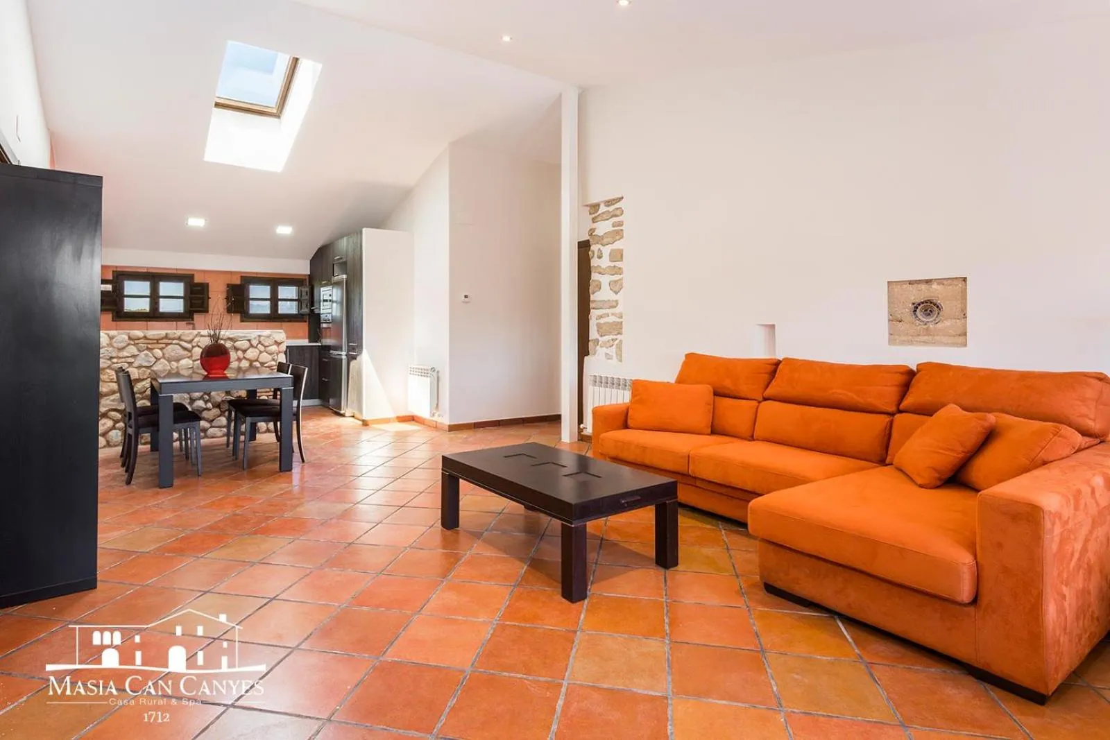 Communal lounge/ TV room in Masia Can Canyes & Spa