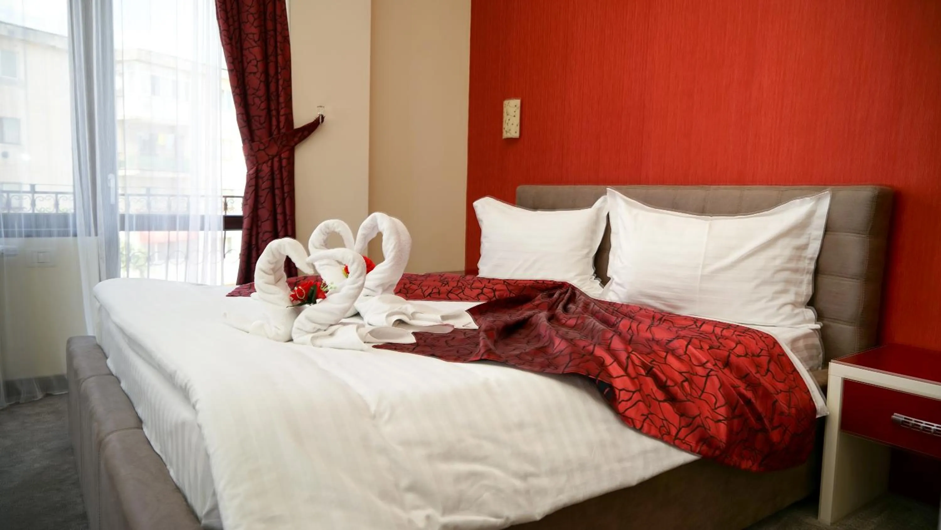 Property building, Bed in Marigab