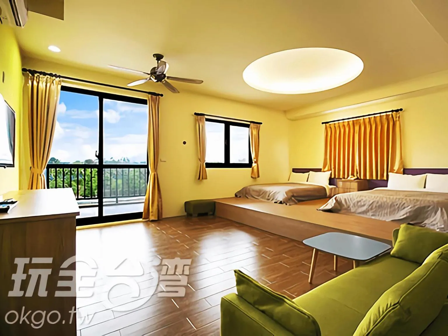 Bedroom, Bed in CoCo Motel Boutique