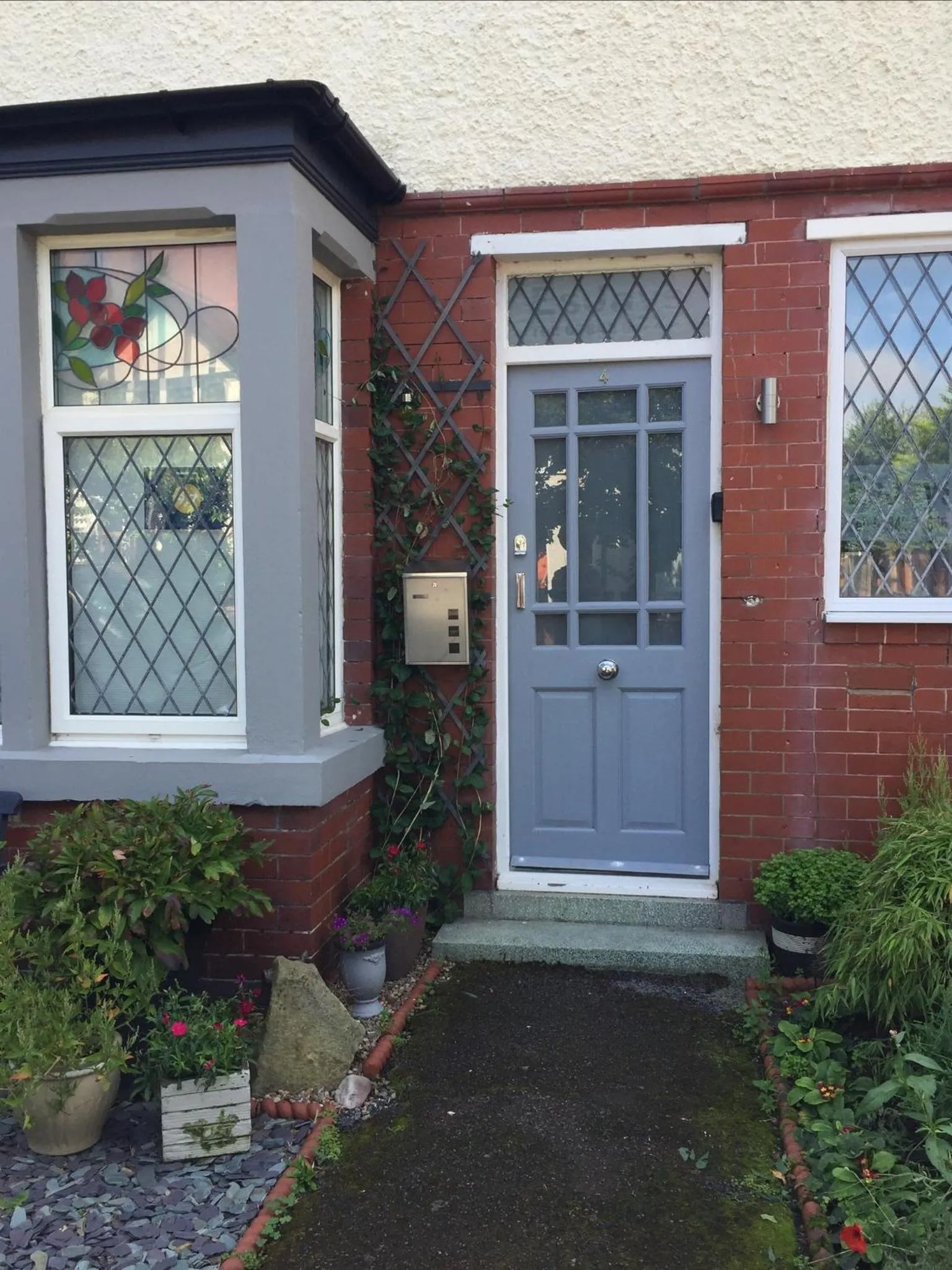 EsJays at Knowles House