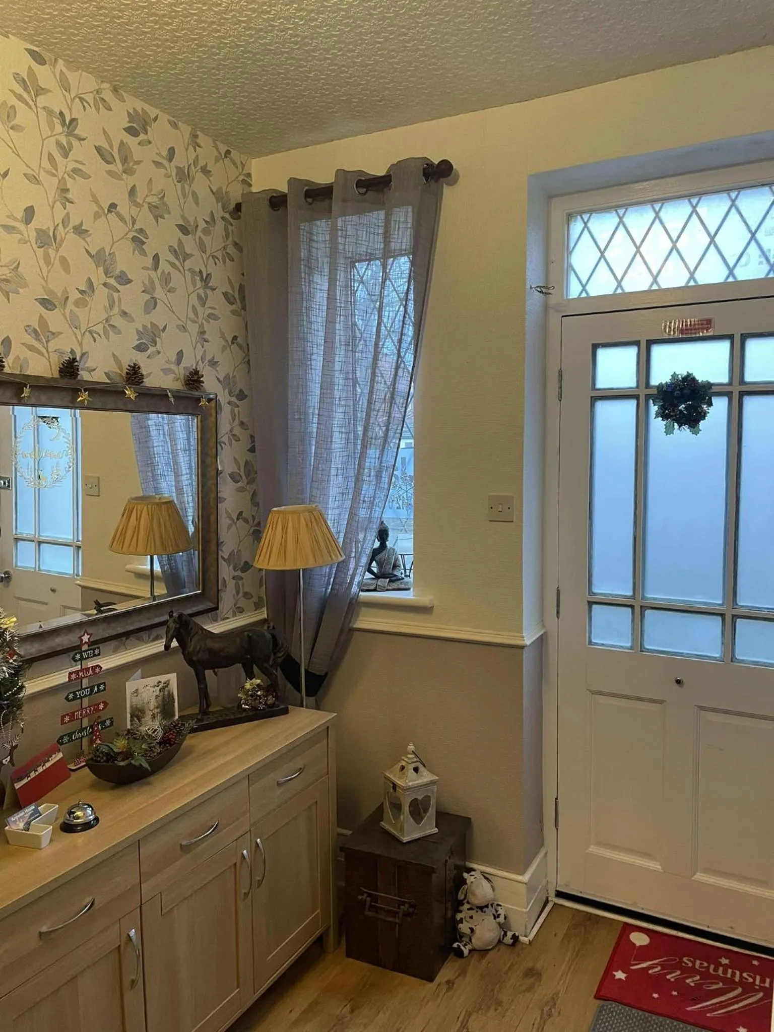 Facade/entrance in EsJays at Knowles House