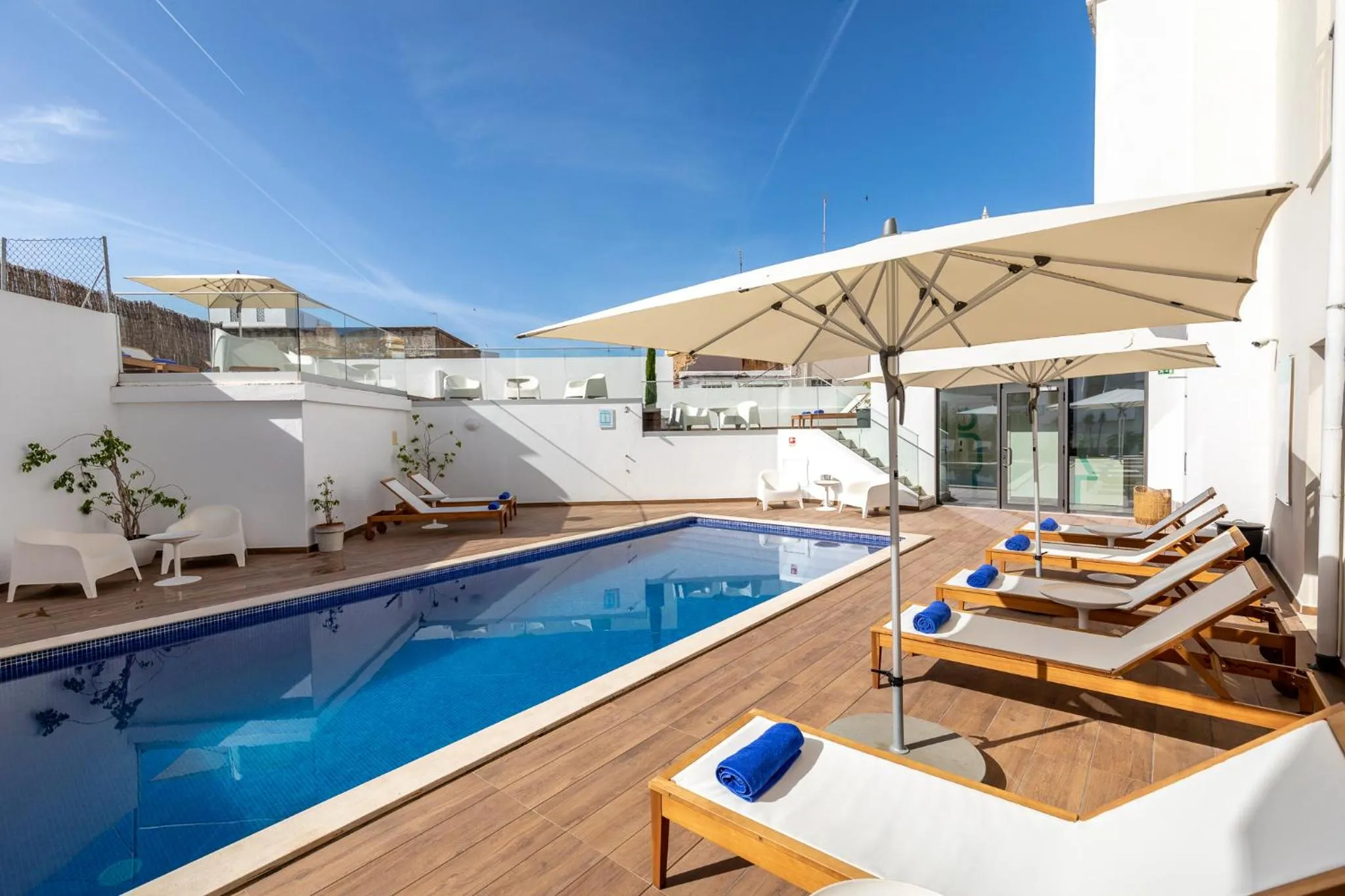 Swimming pool in Hotel Cidade de Olhão