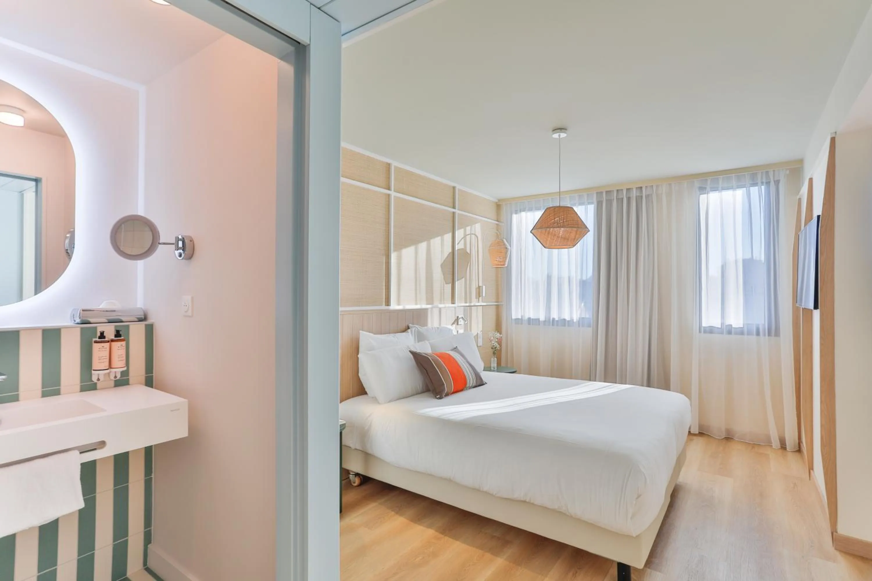 Family, Bed in Mercure Président Biarritz Plage