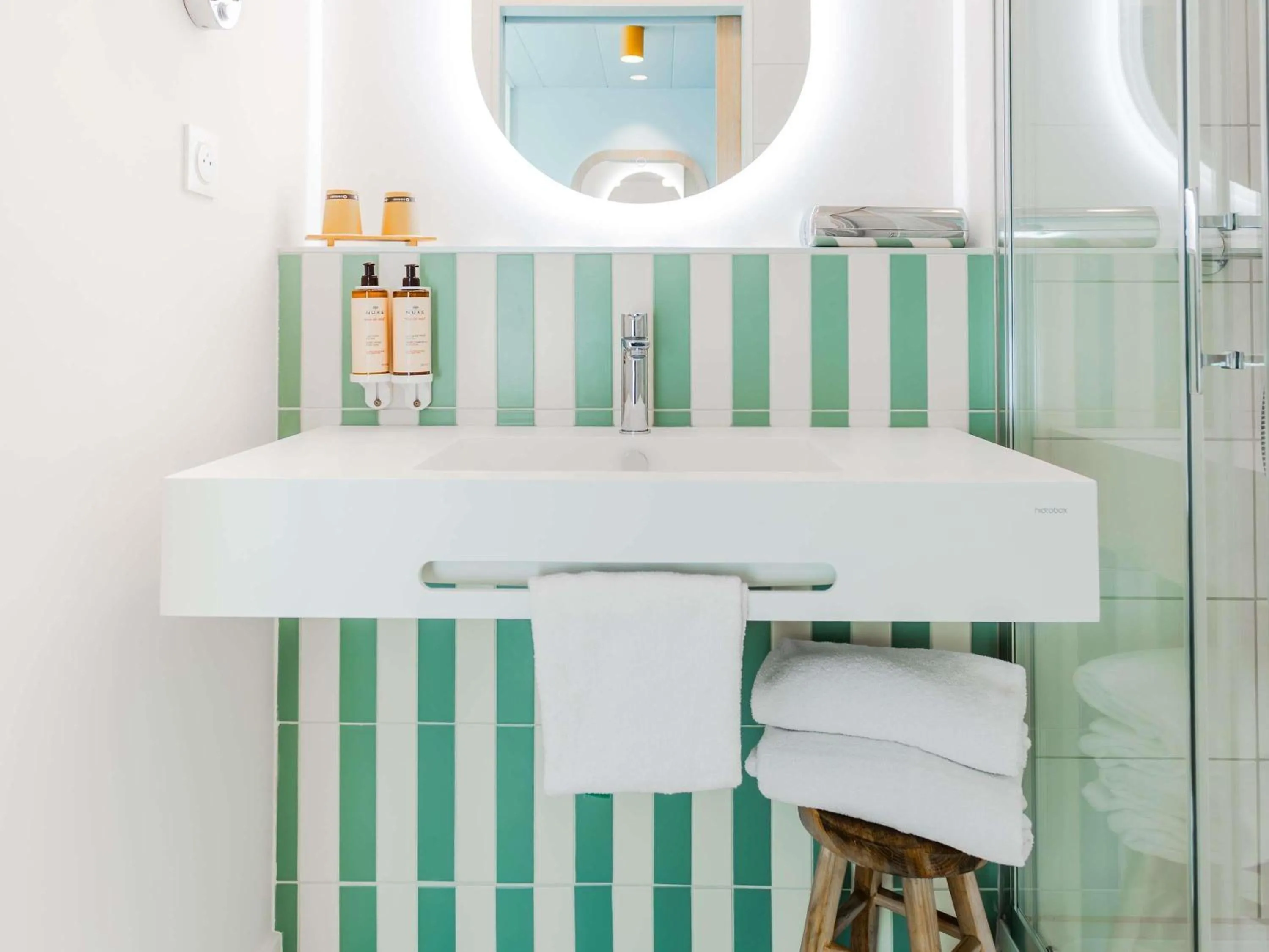 Bedroom in Mercure Président Biarritz Plage