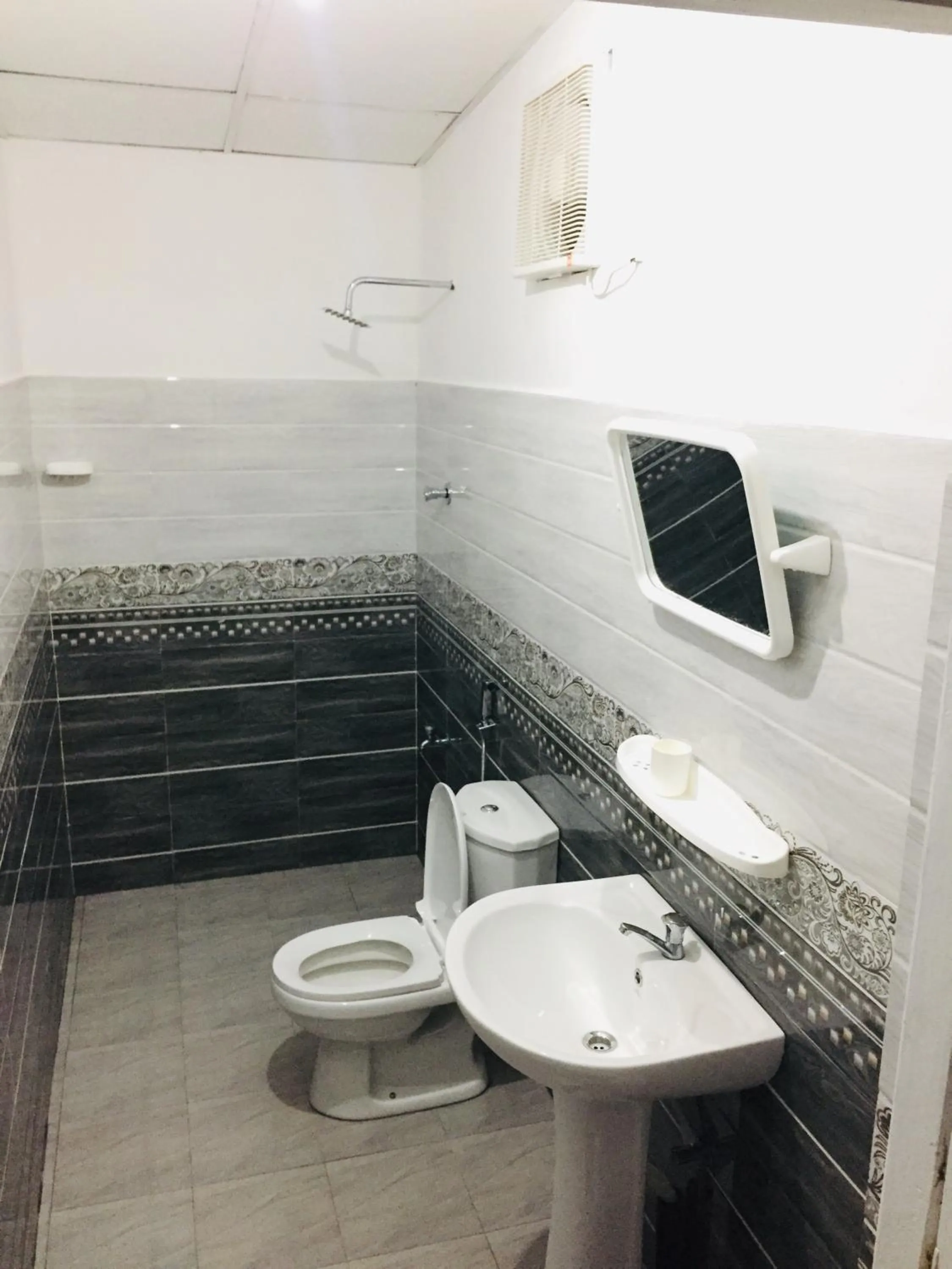 Bathroom in Goalma Family Holiday Resort & Restaurant