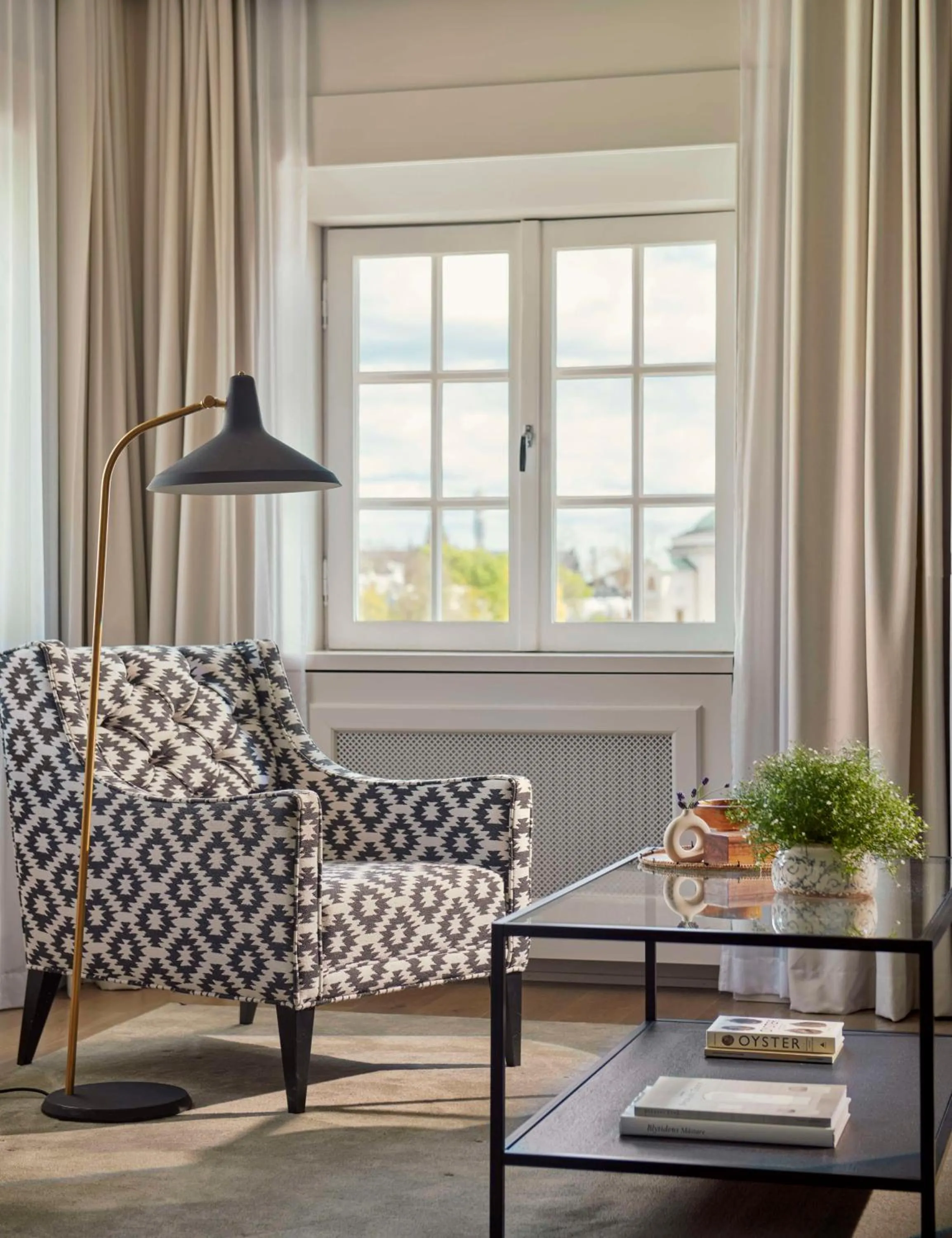 Photo of the whole room in Hôtel Reisen in The Unbound Collection by Hyatt