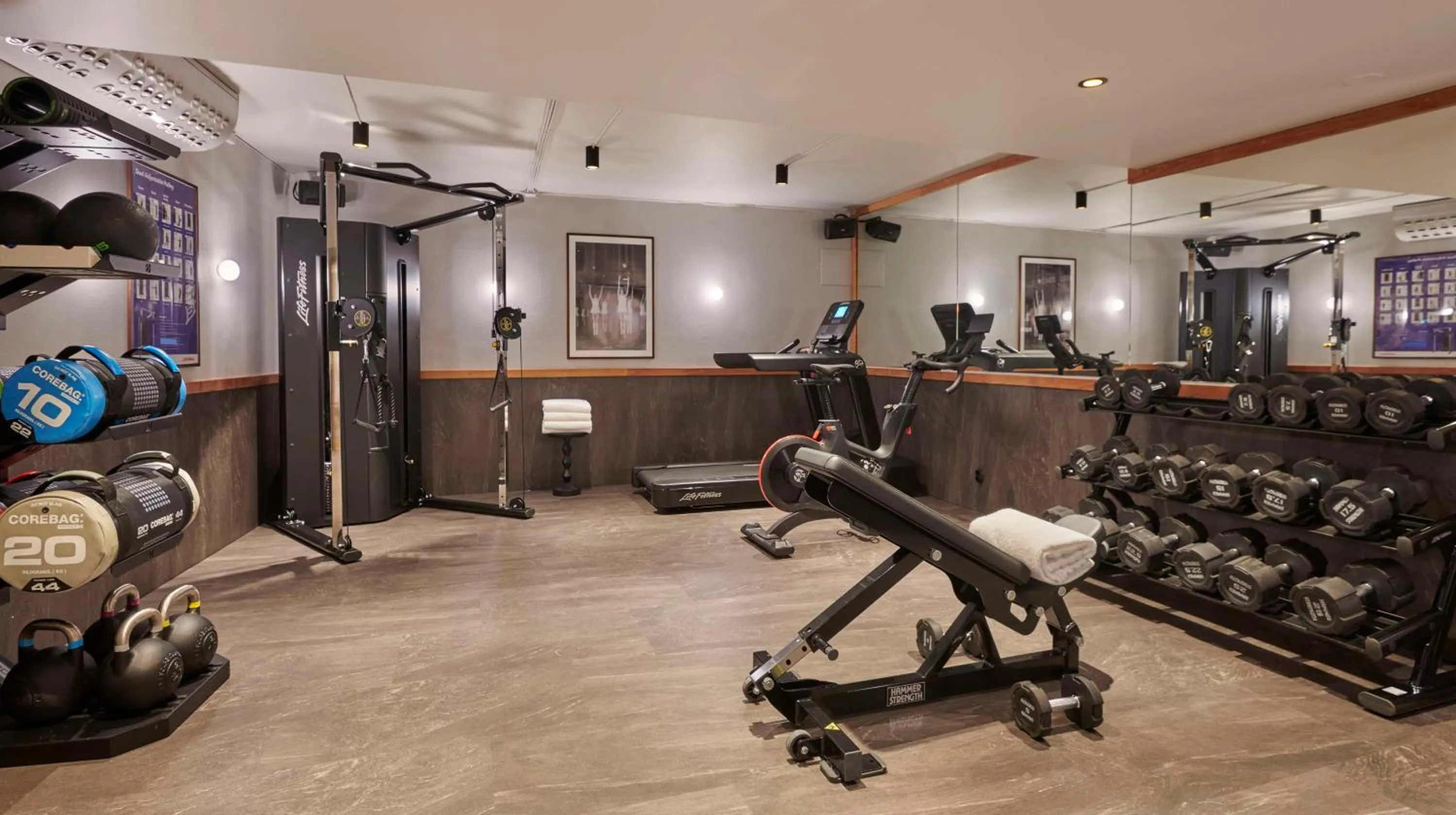 Fitness centre/facilities in Hôtel Reisen in The Unbound Collection by Hyatt