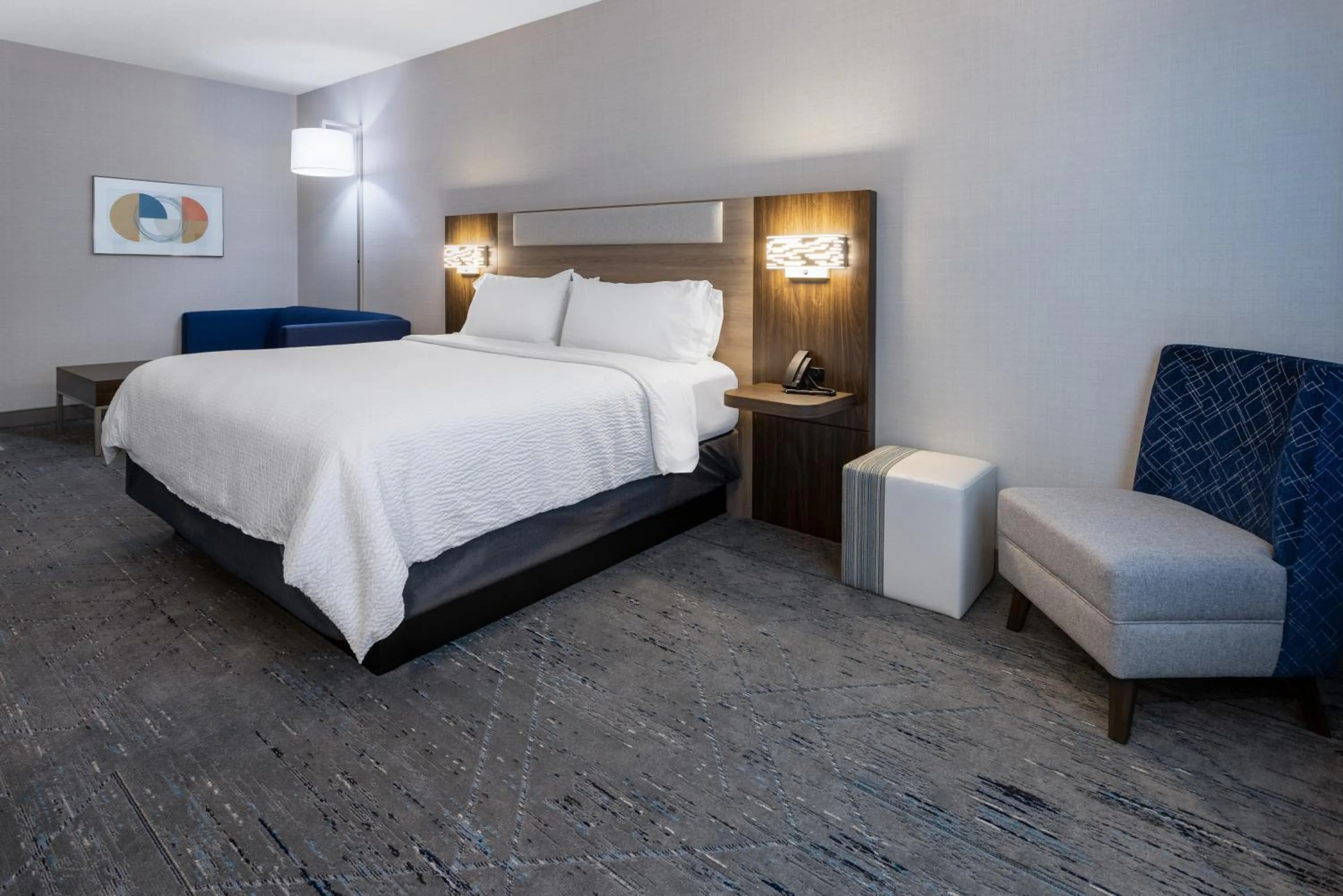 Bedroom, Bed in Holiday Inn Express Hotel & Suites Center Township by IHG