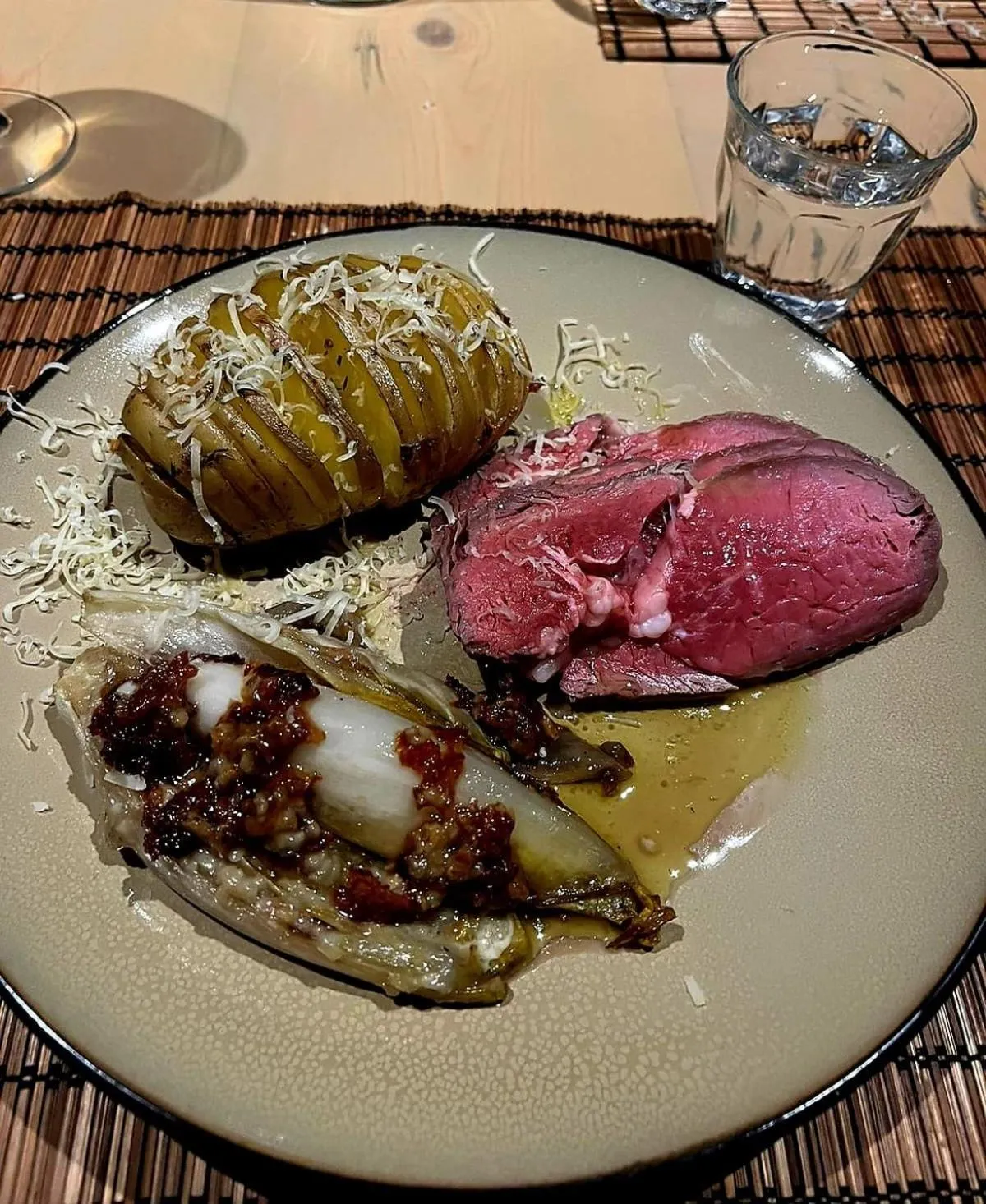 Dinner in Bed and Breakfast Bedstay op 8