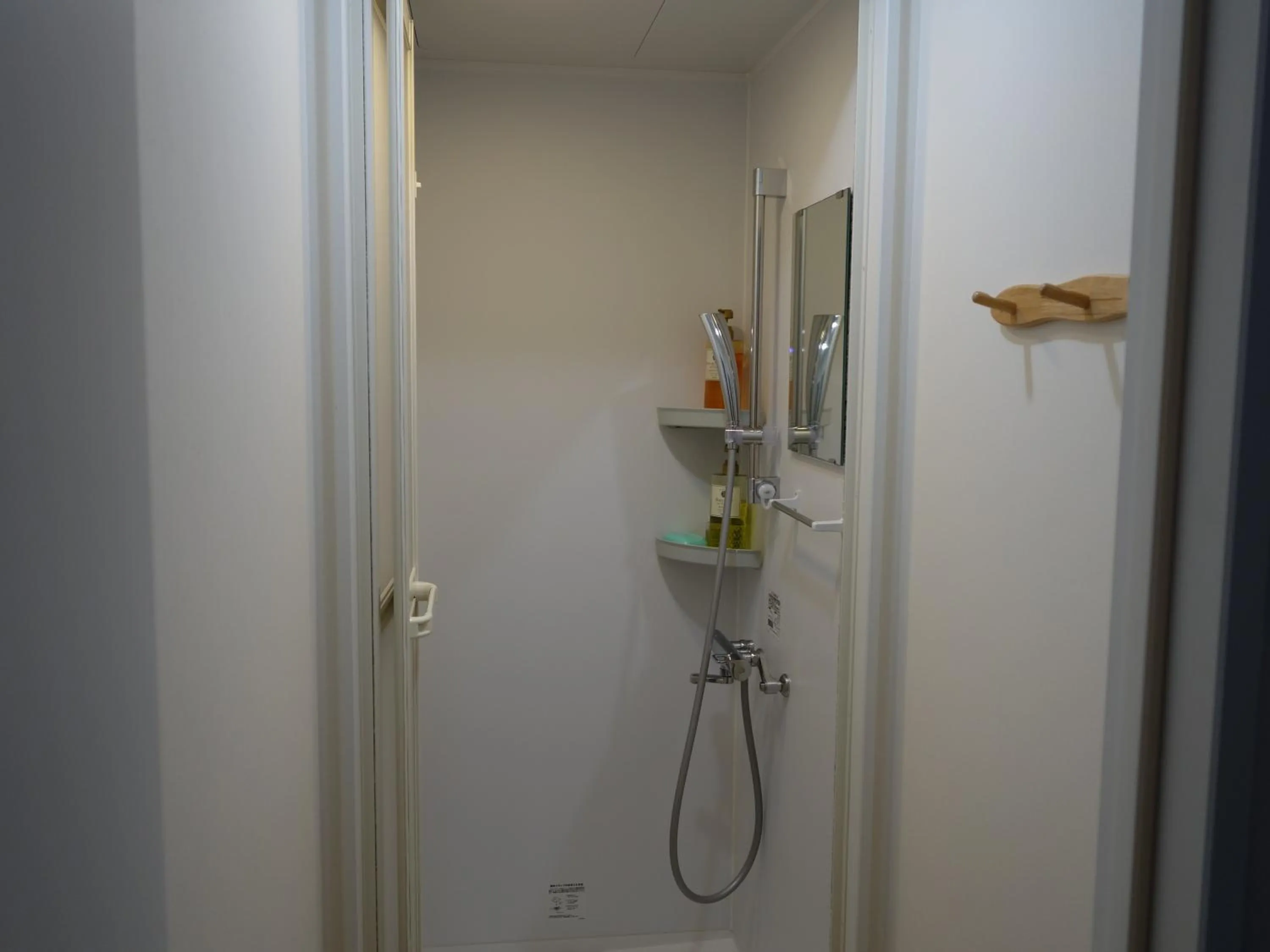 Shower in Guesthouse WIND VILLA Kyoto