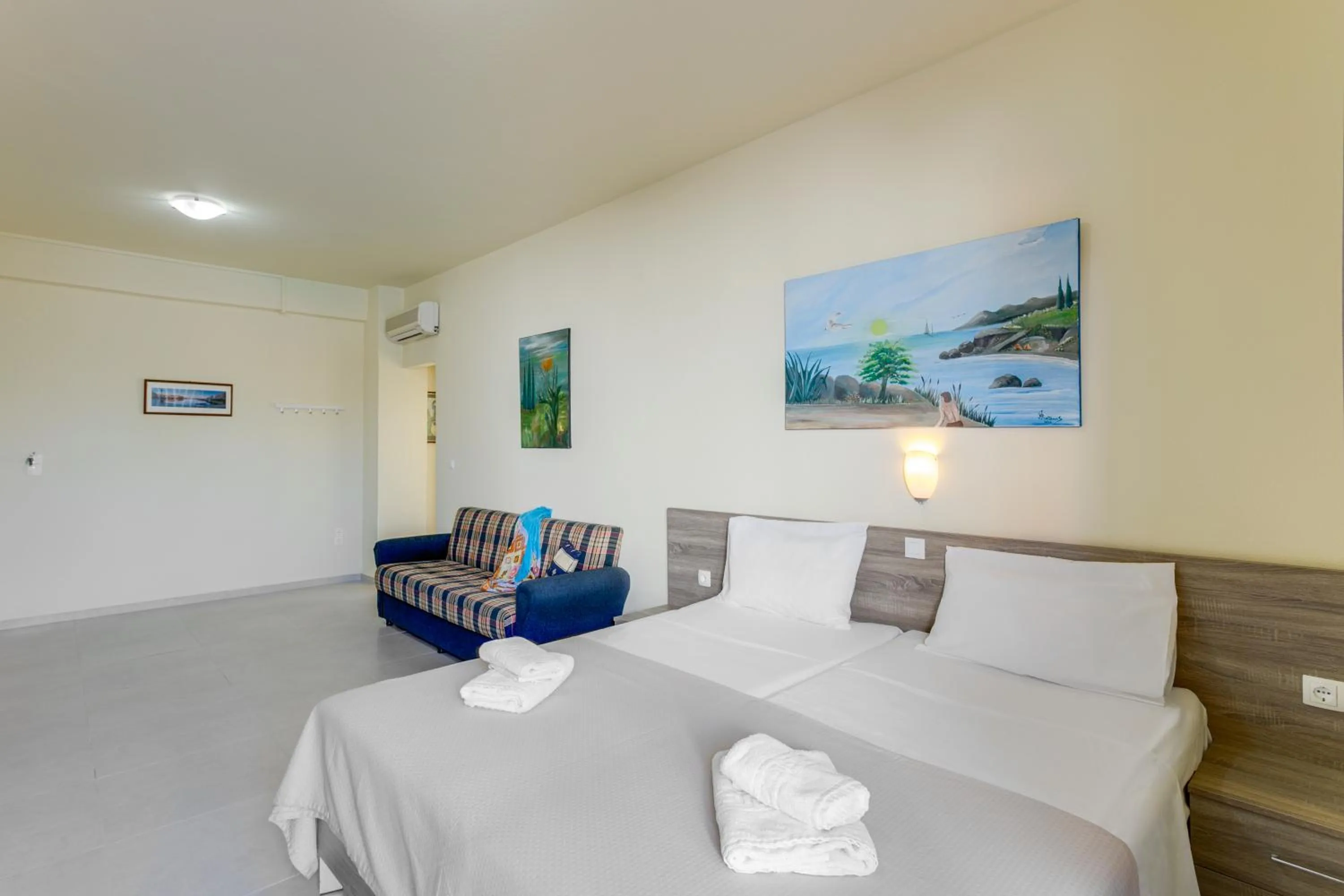 Photo of the whole room, Bed in Eden Beach Hotel