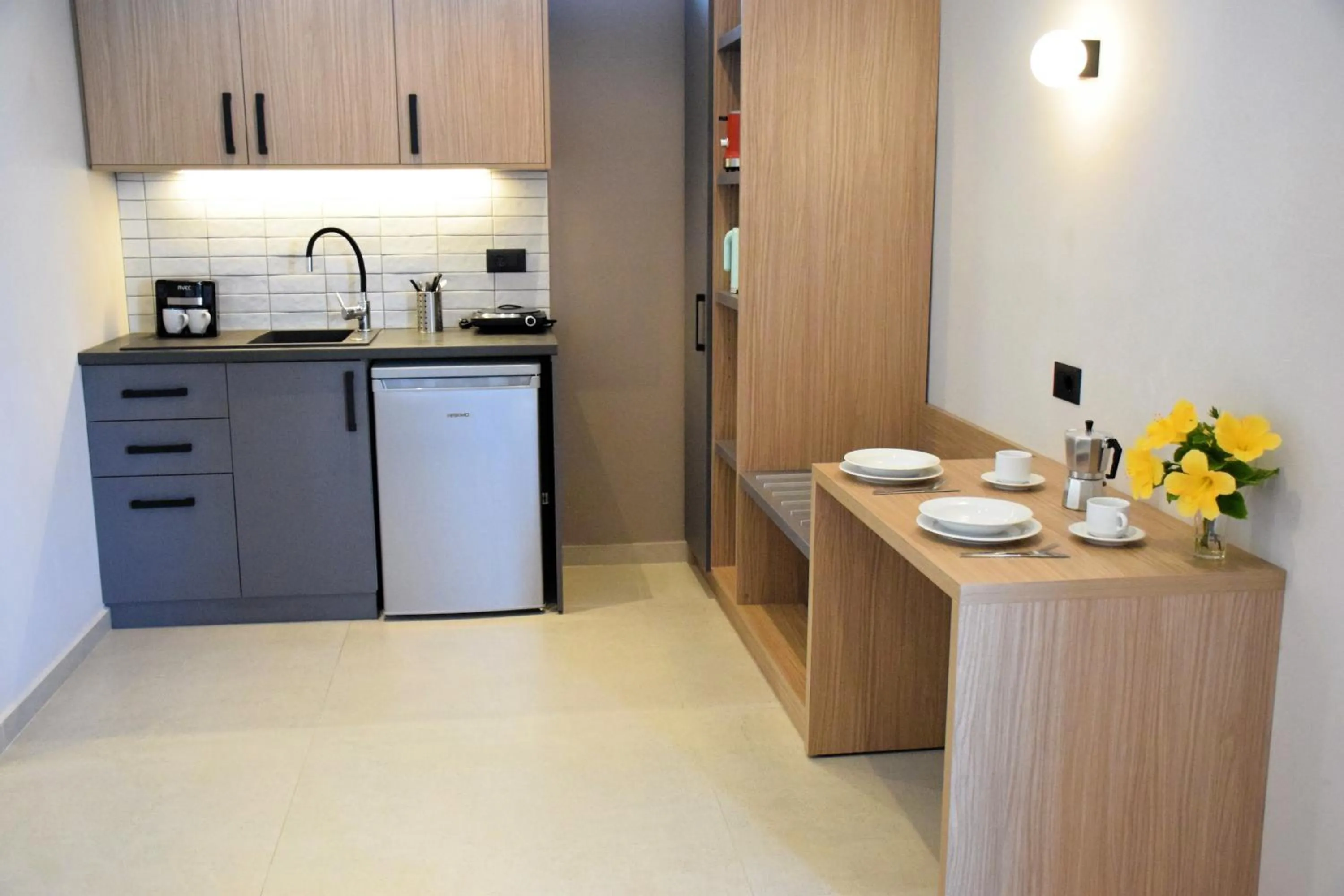 Kitchen or kitchenette in Eden Beach Hotel