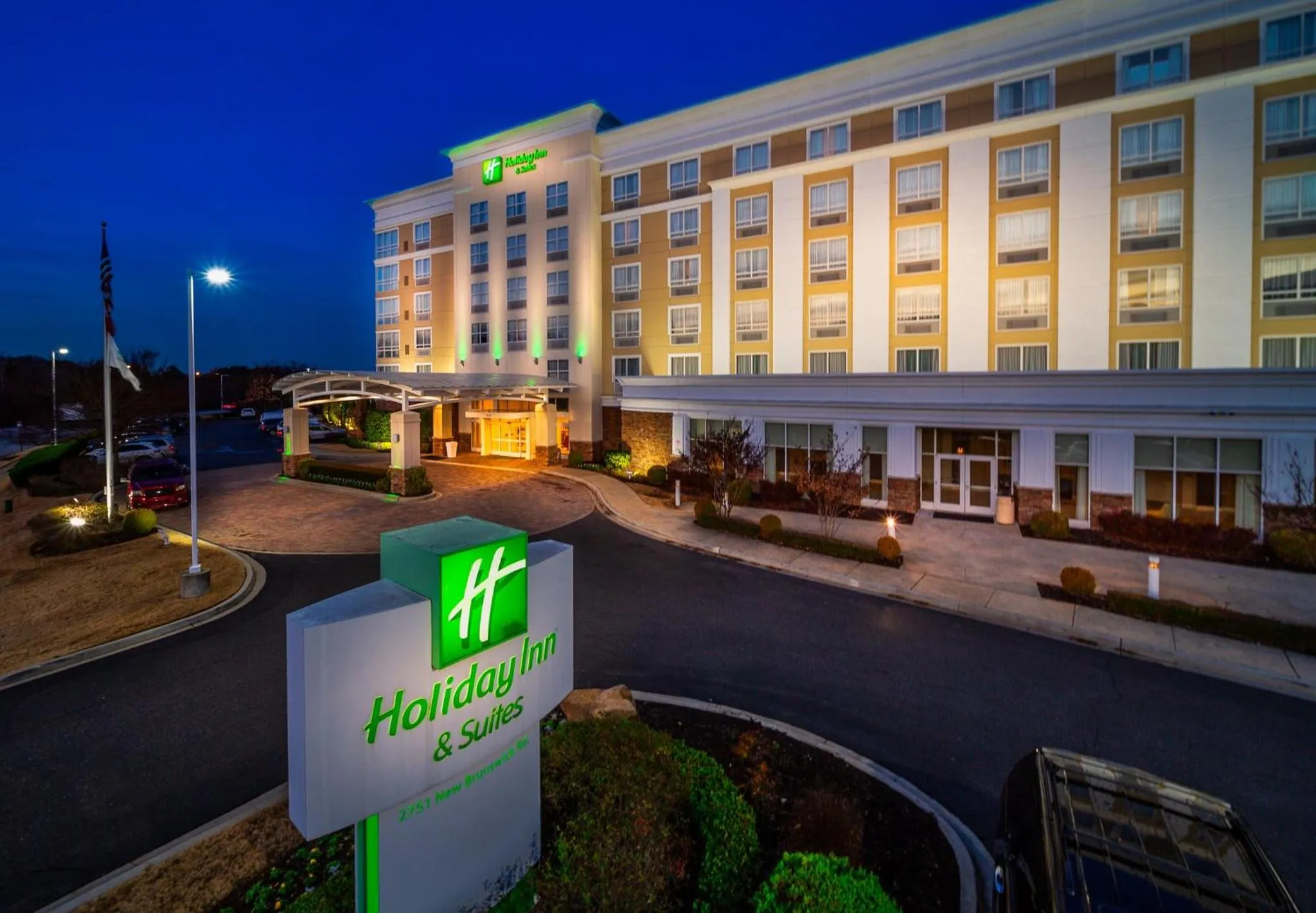 Property building in Holiday Inn Hotel & Suites Memphis-Wolfchase Galleria by IHG