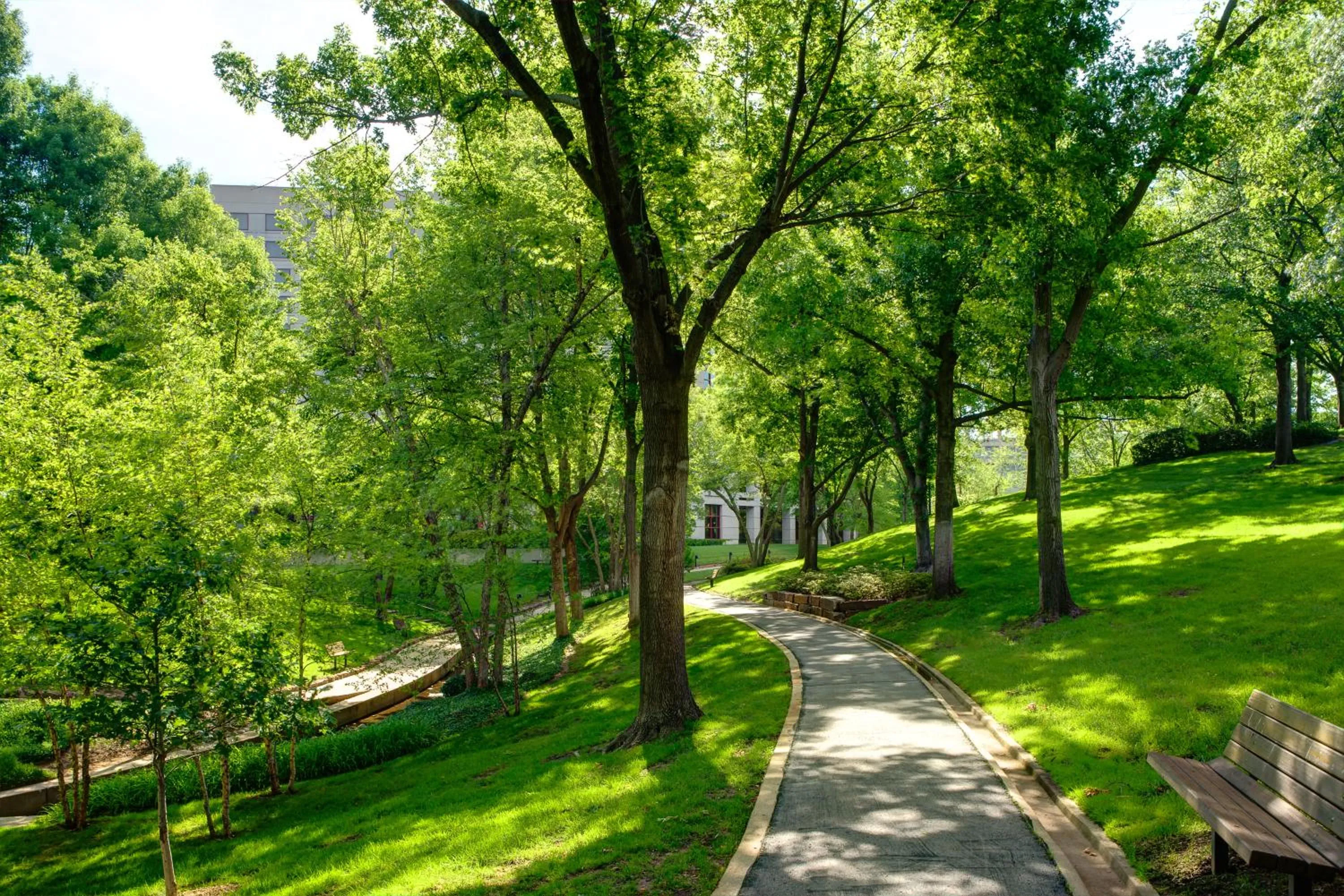 Garden in DoubleTree by Hilton Tulsa - Warren Place