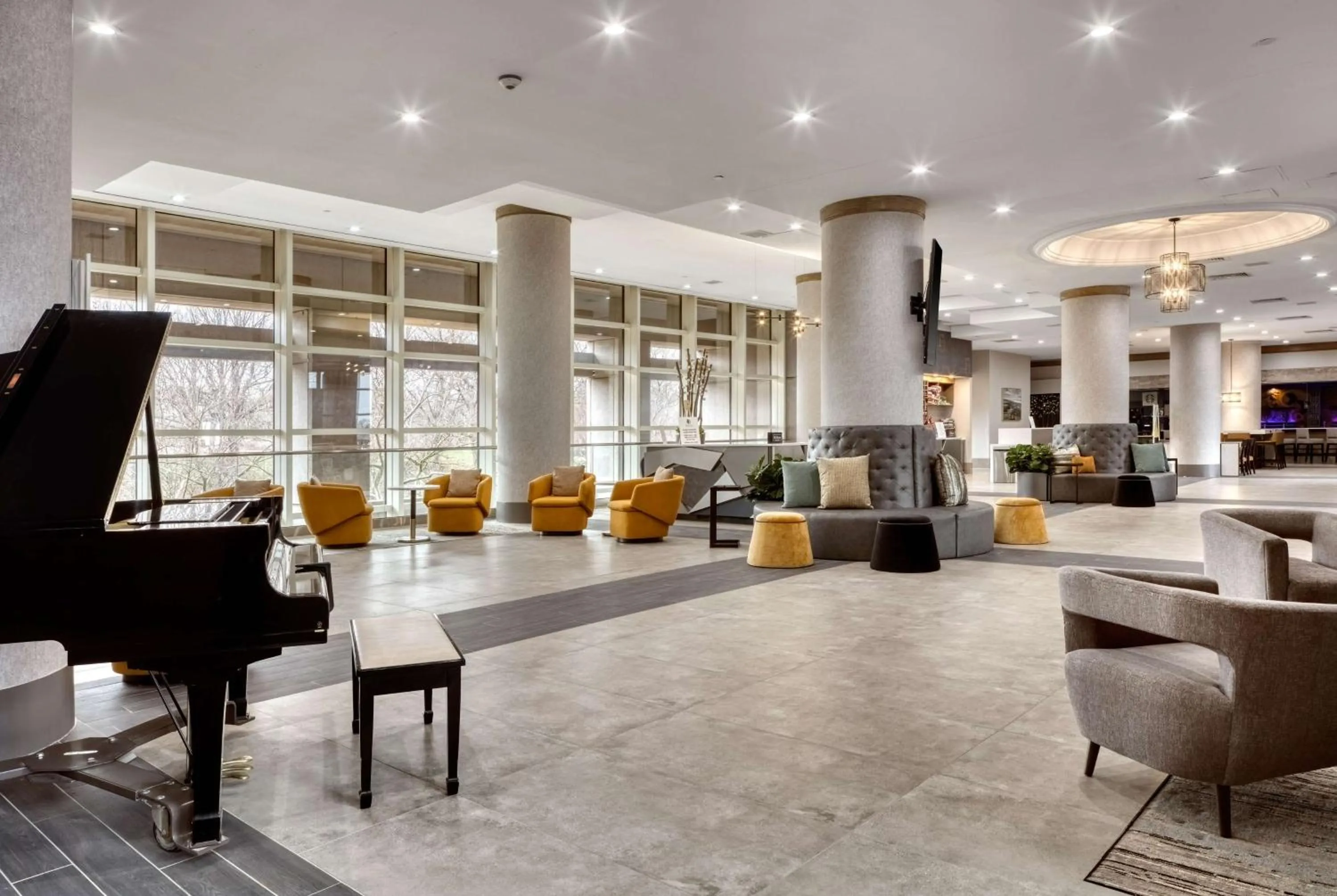 Lobby or reception in DoubleTree by Hilton Tulsa - Warren Place