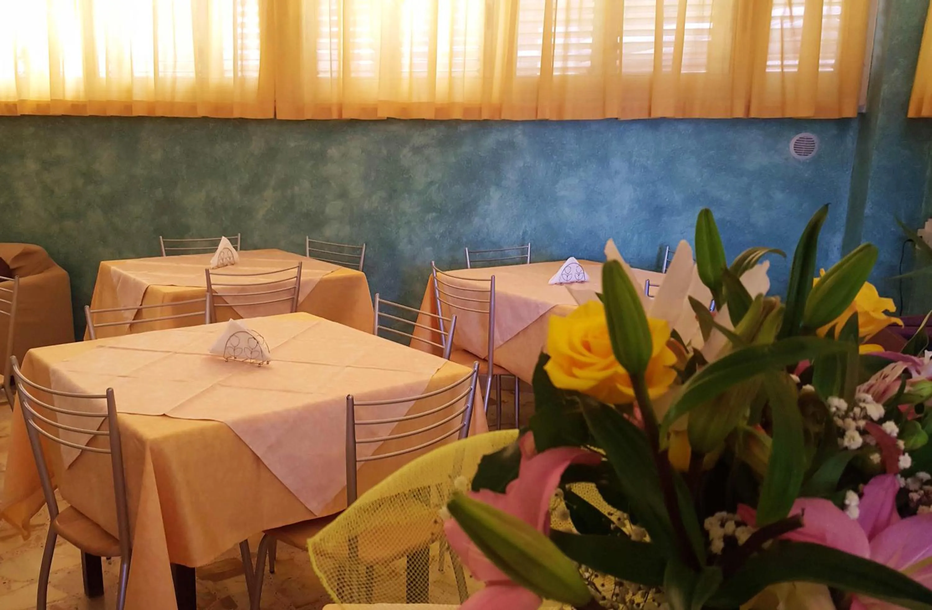 Restaurant/places to eat in Delle Rose