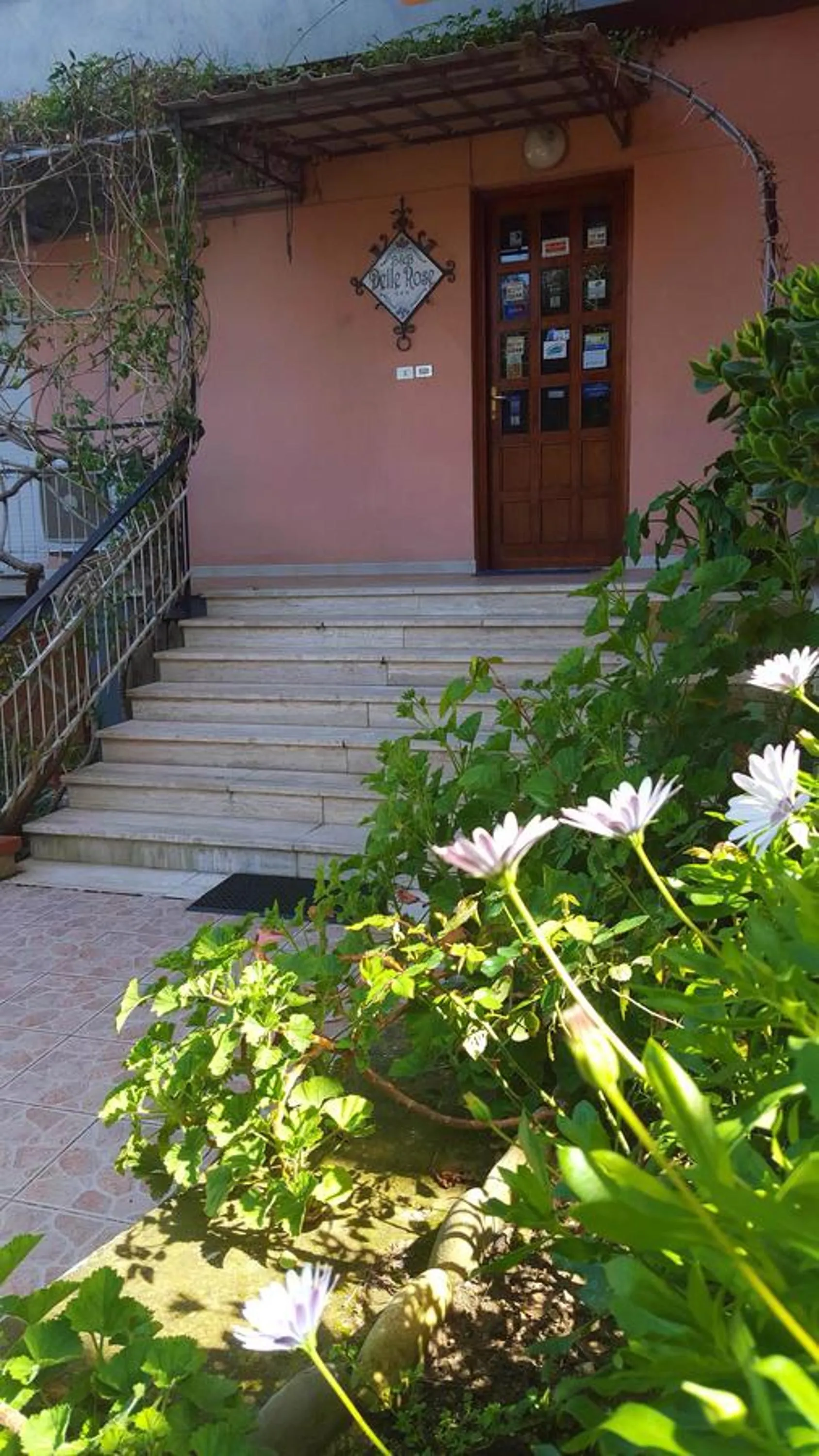 Facade/entrance in Delle Rose