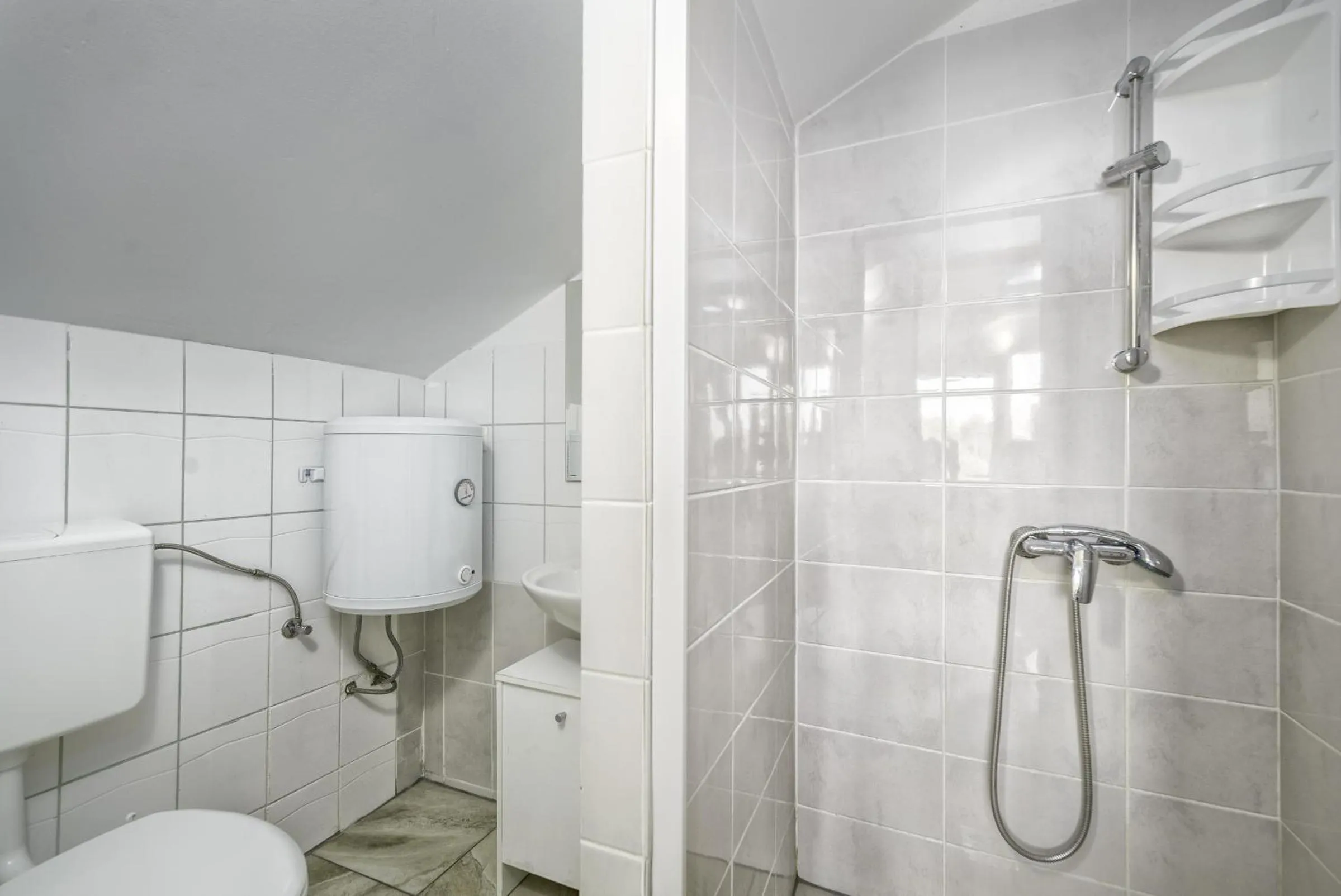 Shower in Apartments Marko