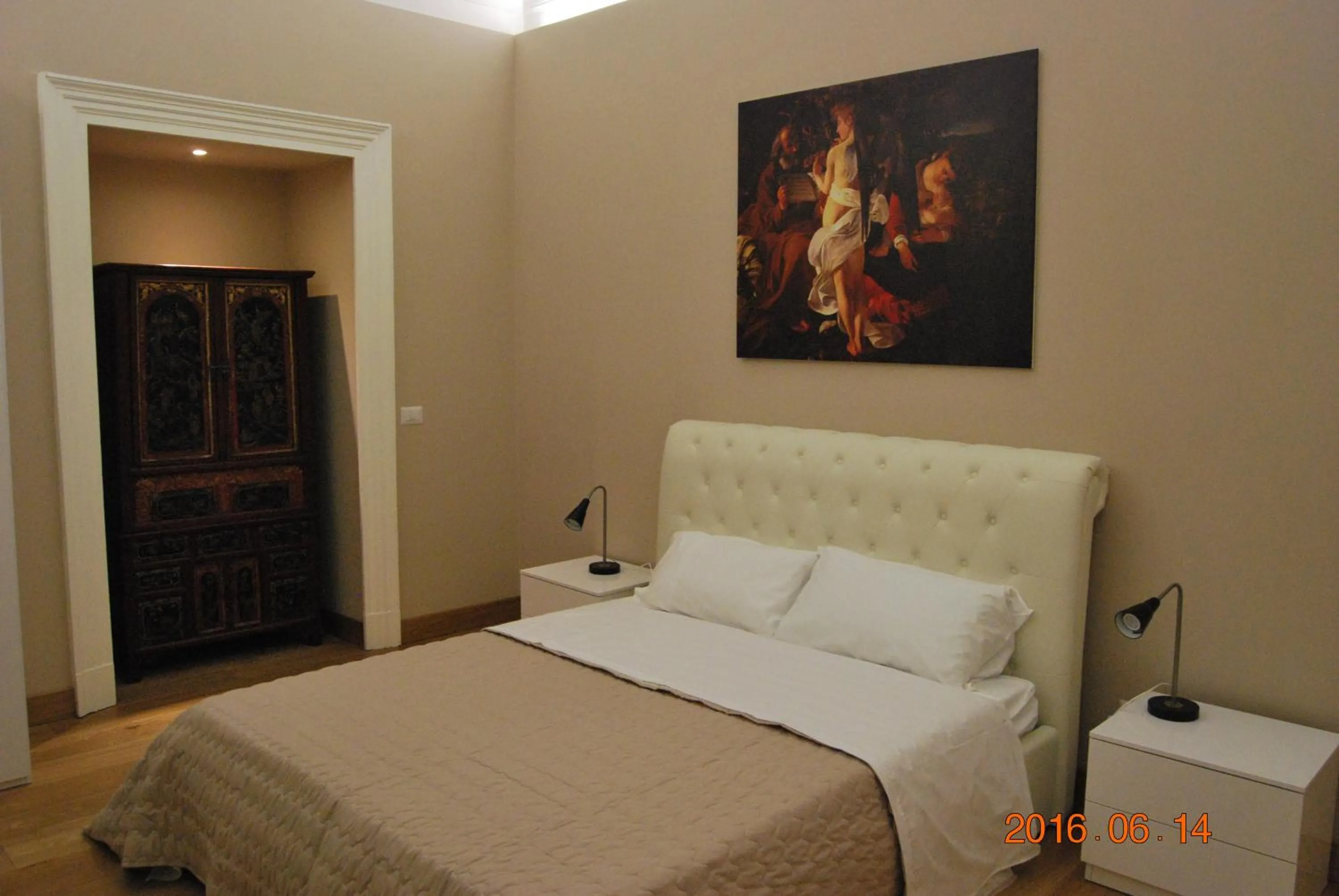 Standard Apartment in Duca di Sarro le Suites