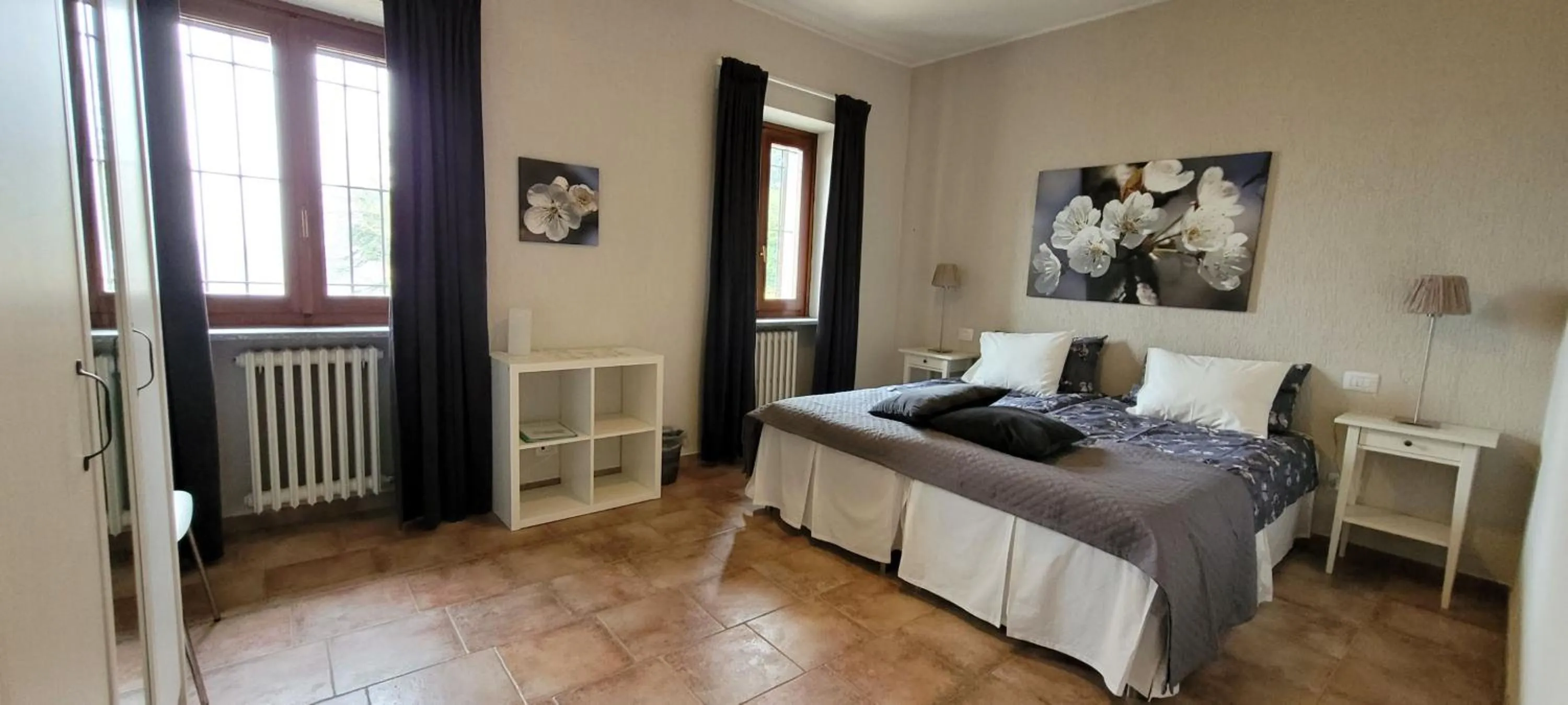 Photo of the whole room, Bed in Villa Bella Piemonte