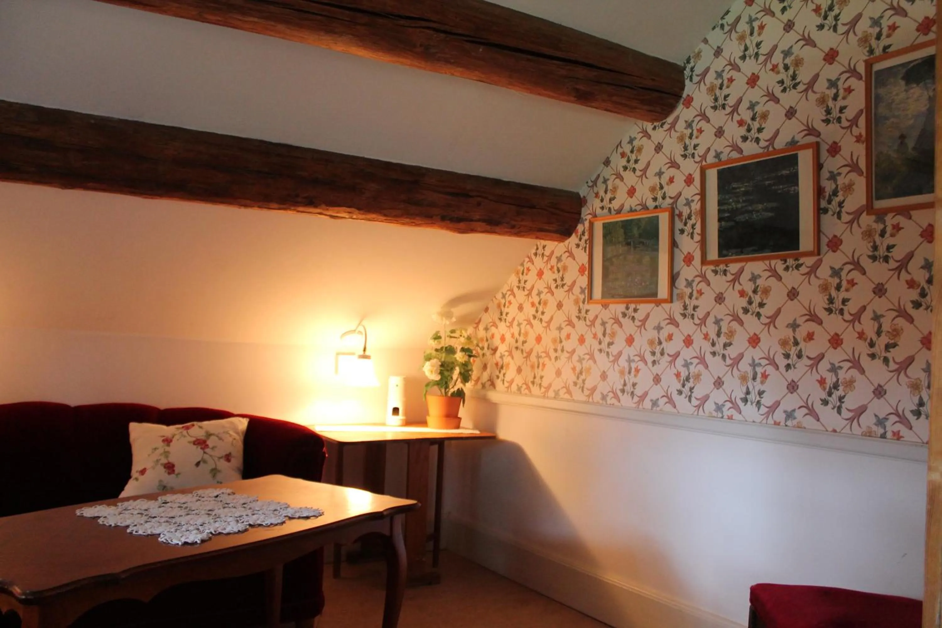 Seating area in Wanbo Herrgård