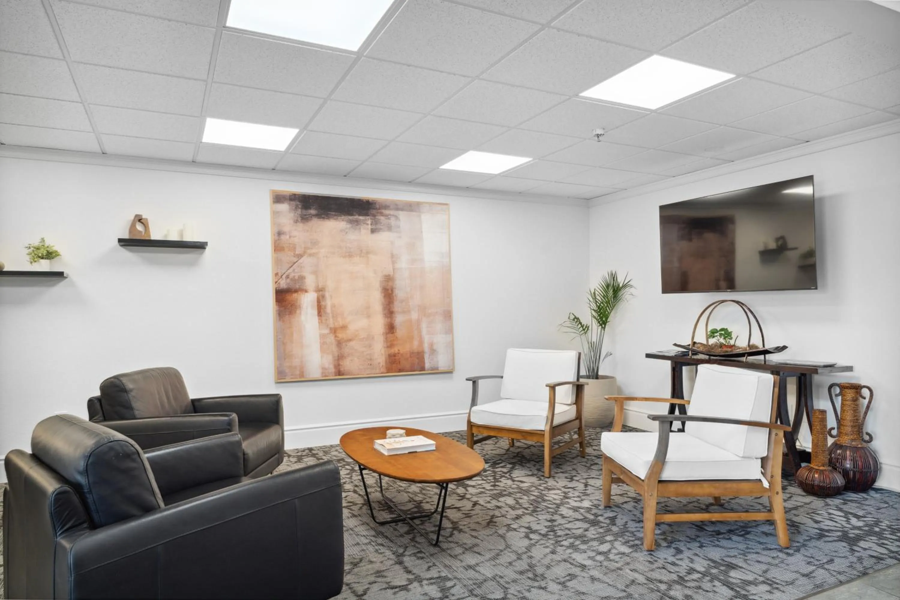 Seating area in Sonesta Essential Vacaville Napa Valley