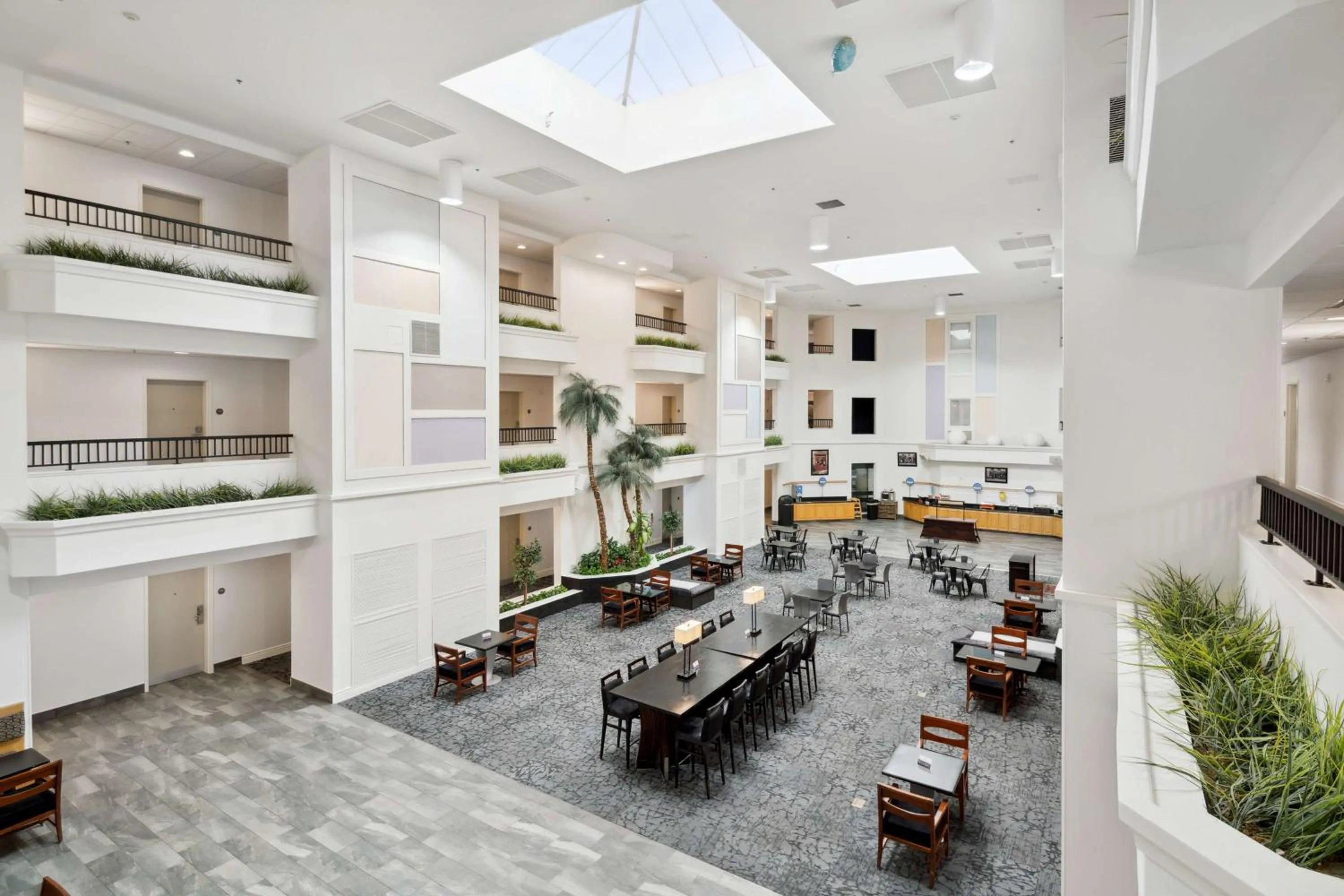 Lobby or reception in Sonesta Essential Vacaville Napa Valley