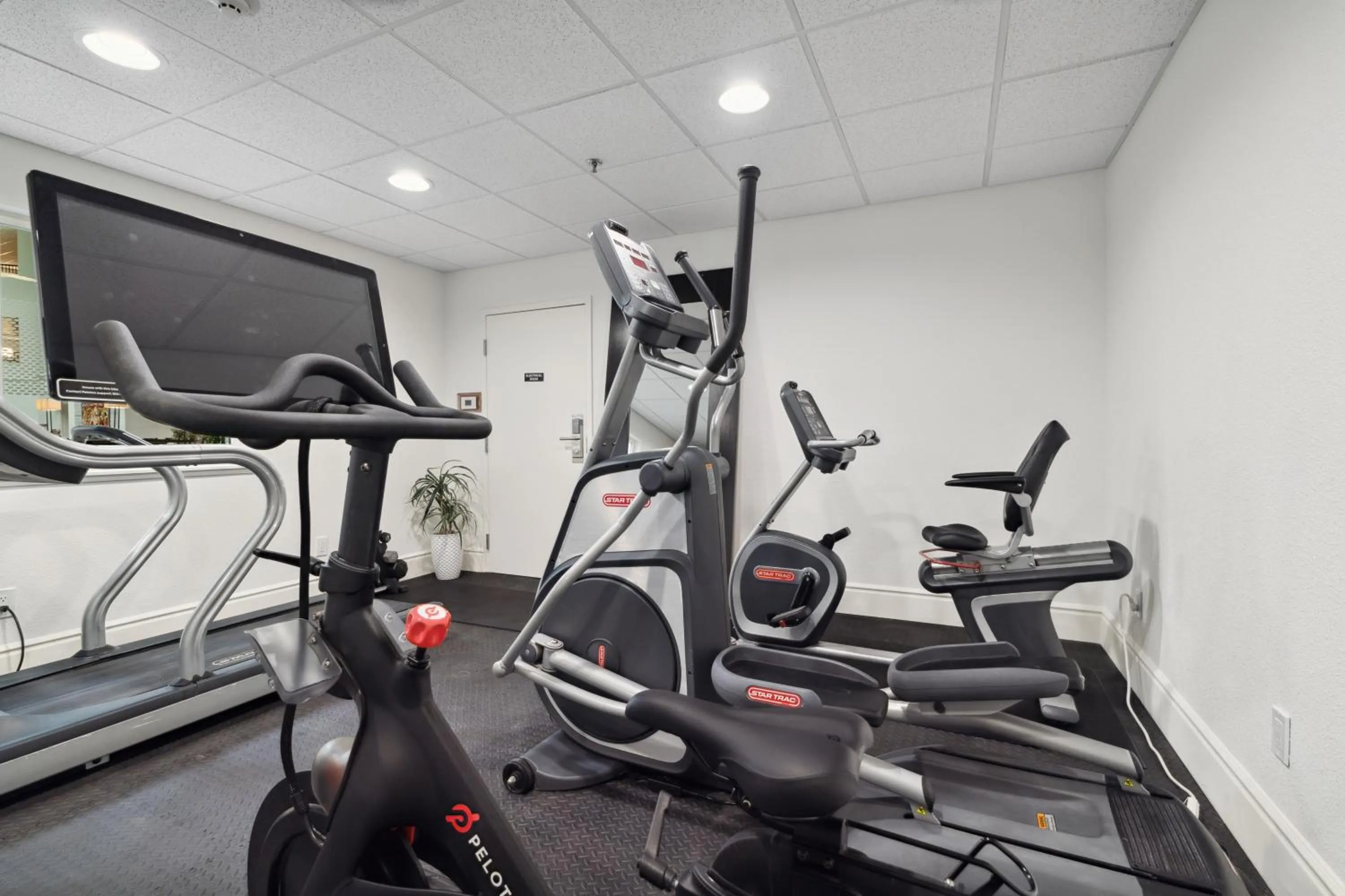 Fitness centre/facilities in Sonesta Essential Vacaville Napa Valley