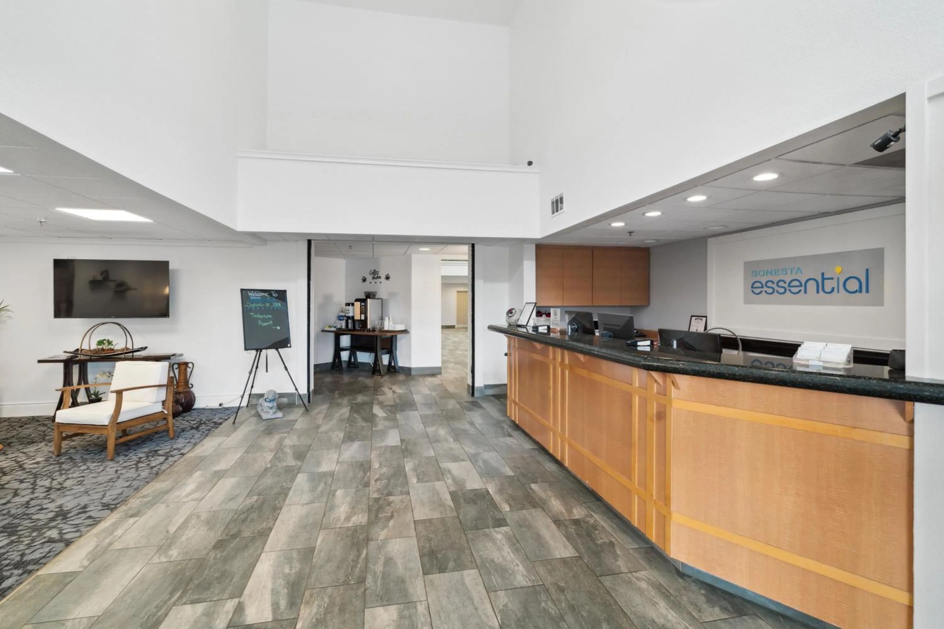 Lobby or reception in Sonesta Essential Vacaville Napa Valley