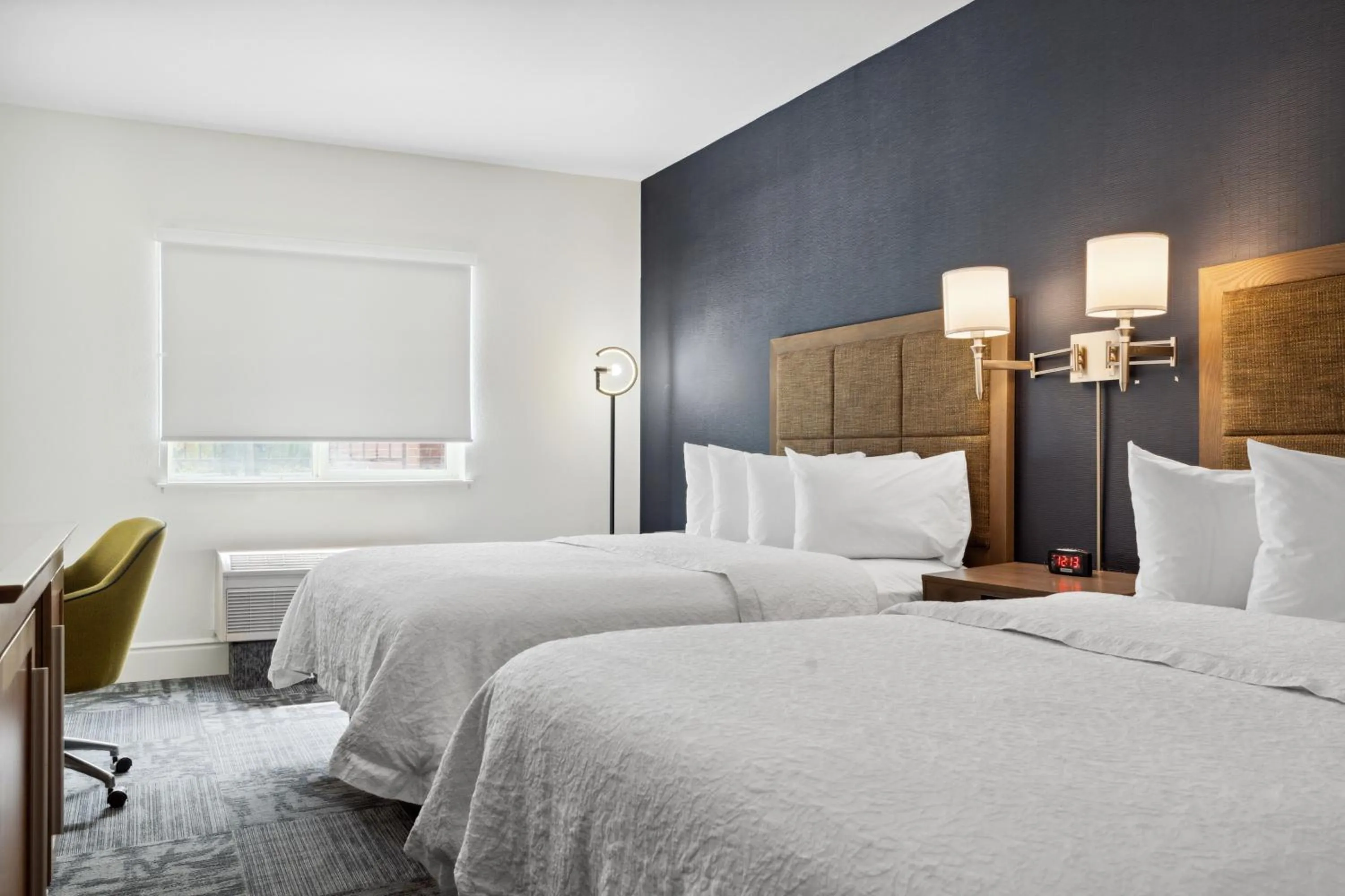 Bed in Sonesta Essential Vacaville Napa Valley