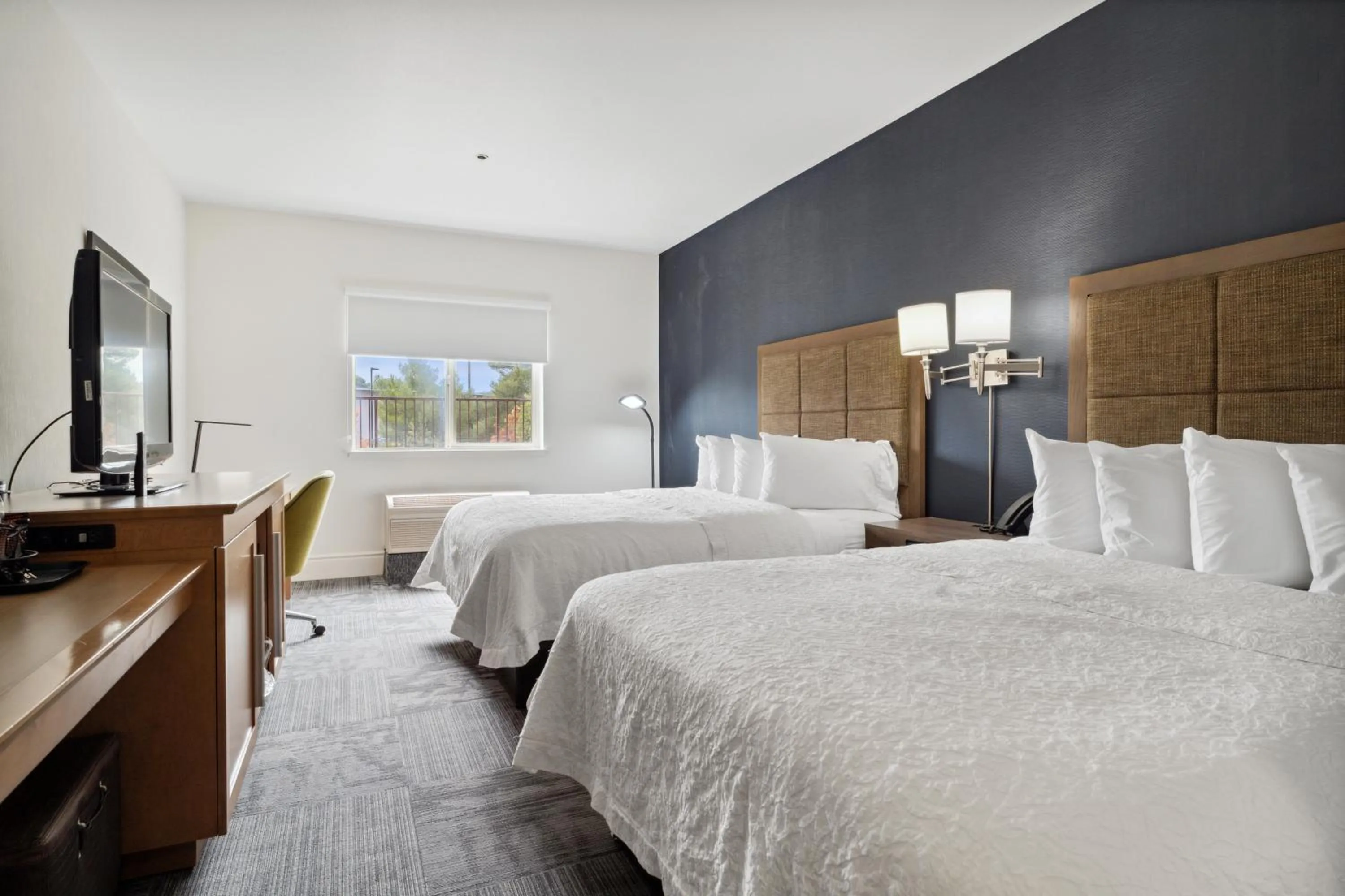 Bed in Sonesta Essential Vacaville Napa Valley