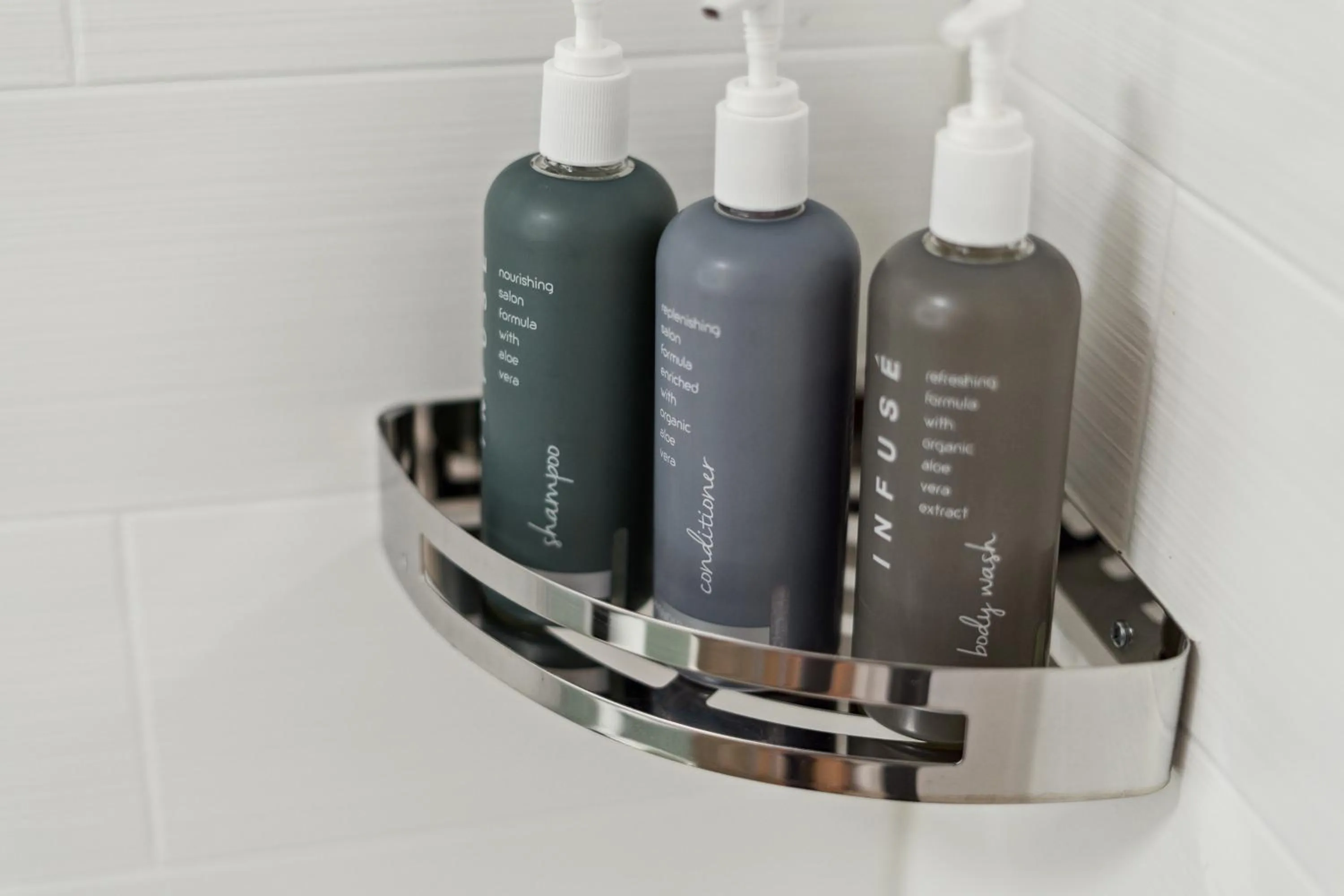 Bathroom in Sonesta Essential Vacaville Napa Valley