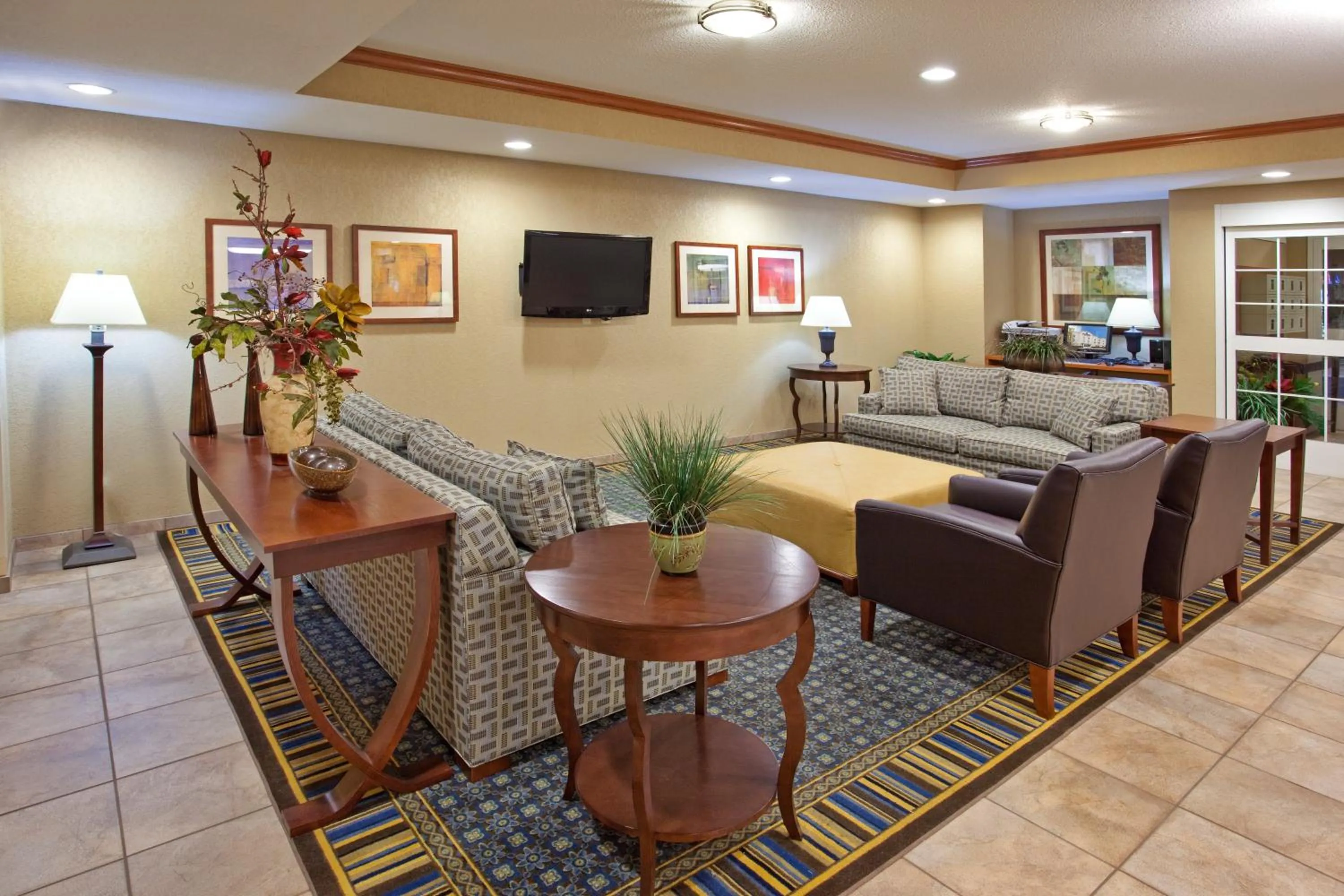 Property building in Candlewood Suites Elgin – Northwest Chicago by IHG