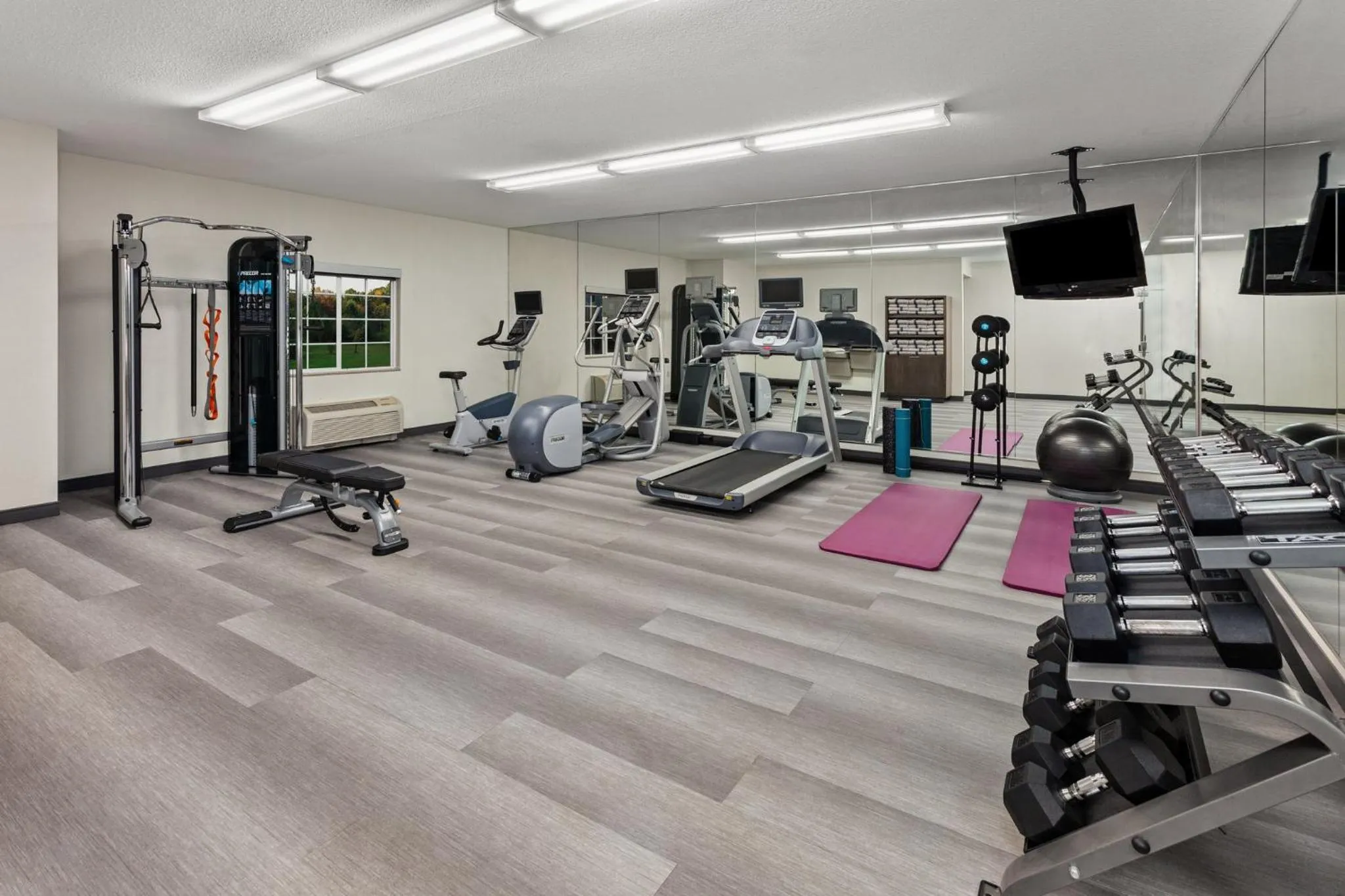 Fitness centre/facilities in Candlewood Suites Elgin – Northwest Chicago by IHG