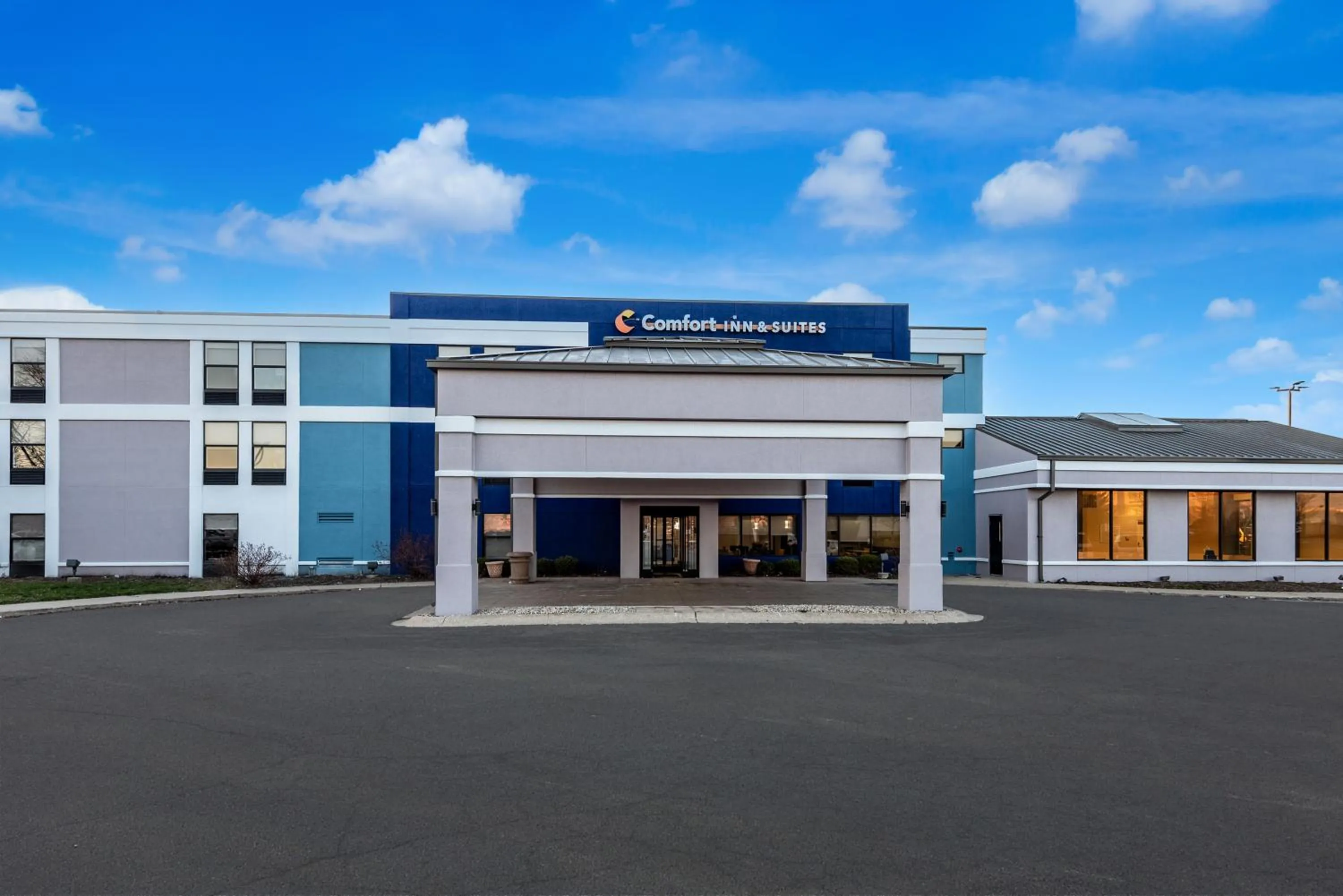 Property building in Comfort Inn & Suites Fishers - Indianapolis