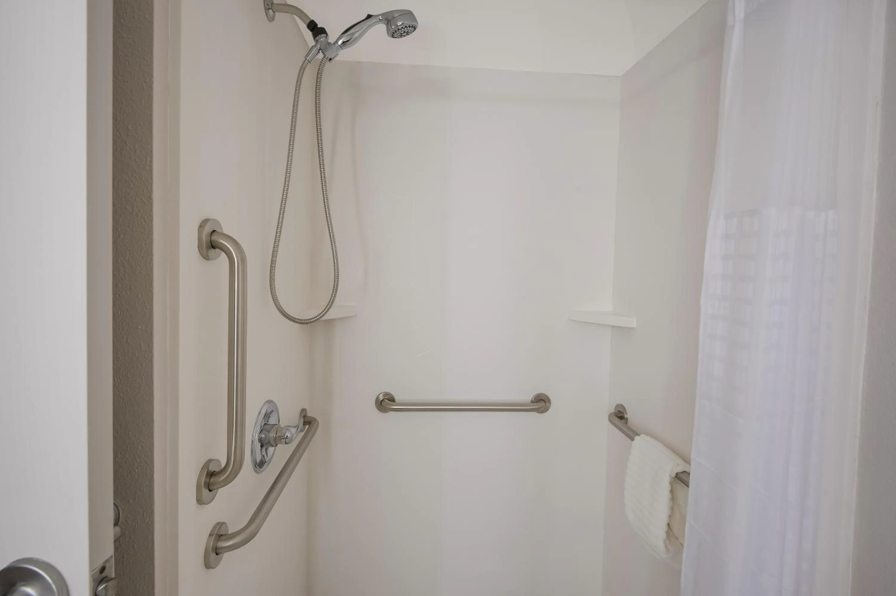 Shower in Comfort Inn & Suites Fishers - Indianapolis