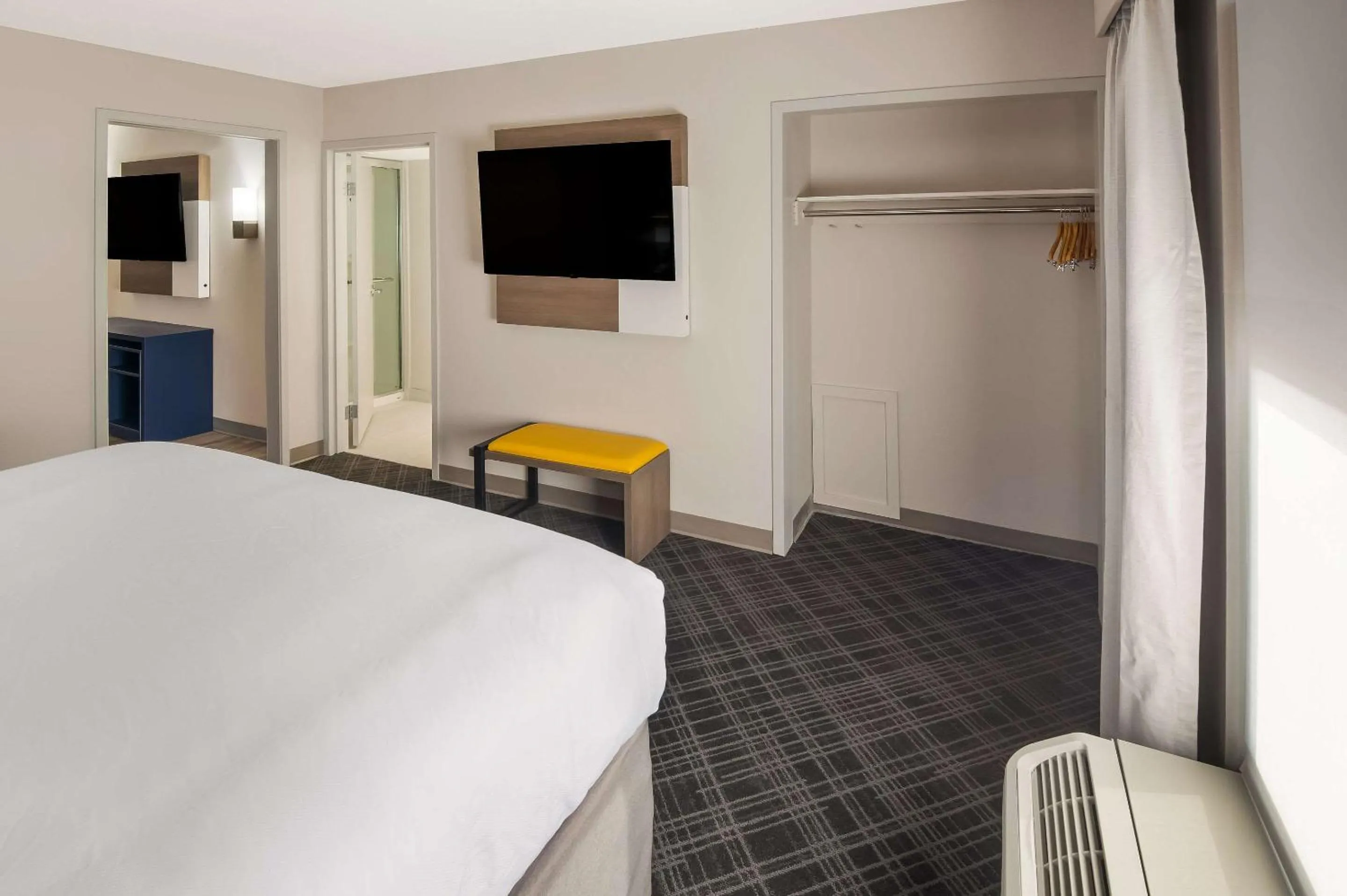 Bedroom, Bed in Comfort Inn & Suites Fishers - Indianapolis