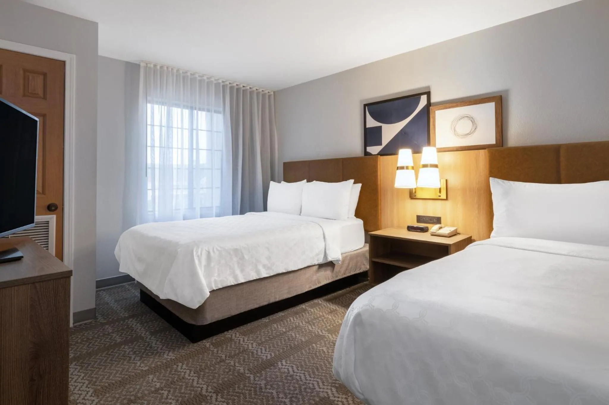 Photo of the whole room, Bed in Staybridge Suites Columbus-Dublin by IHG