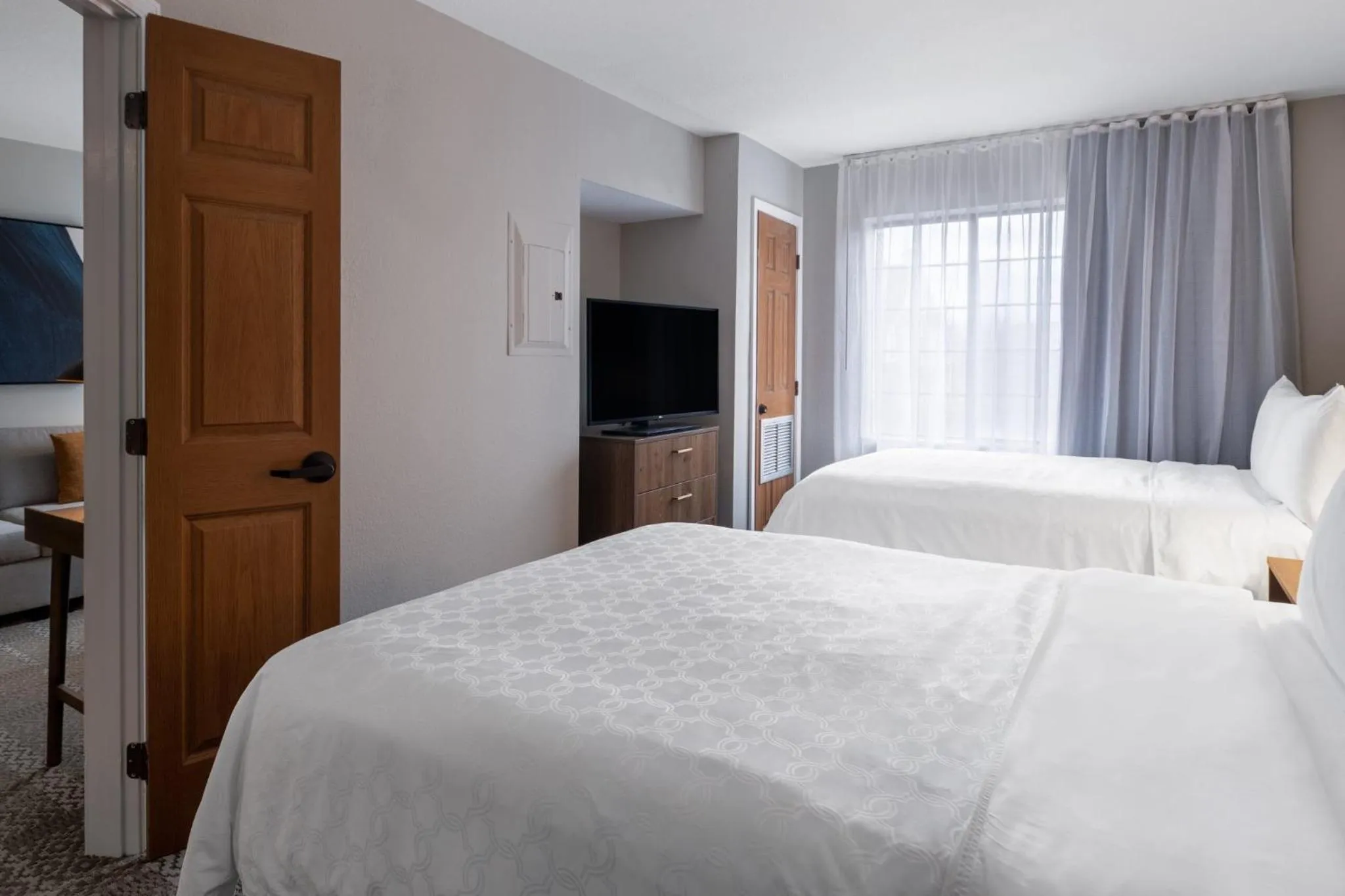 Photo of the whole room, Bed in Staybridge Suites Columbus-Dublin by IHG