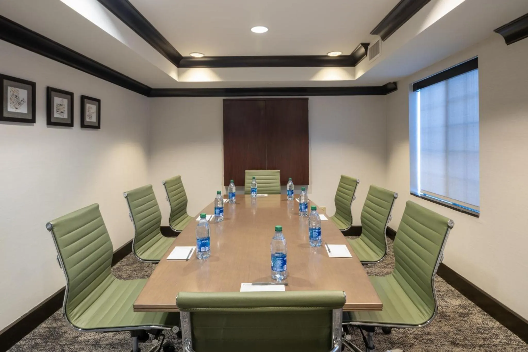 Meeting/conference room in Staybridge Suites Columbus-Dublin by IHG