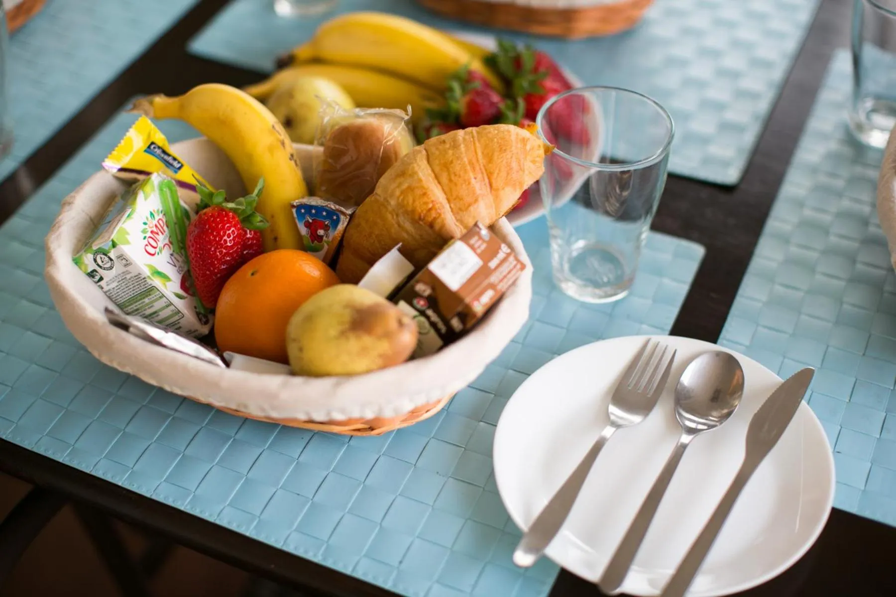 Continental breakfast in Douro Surf Hostel